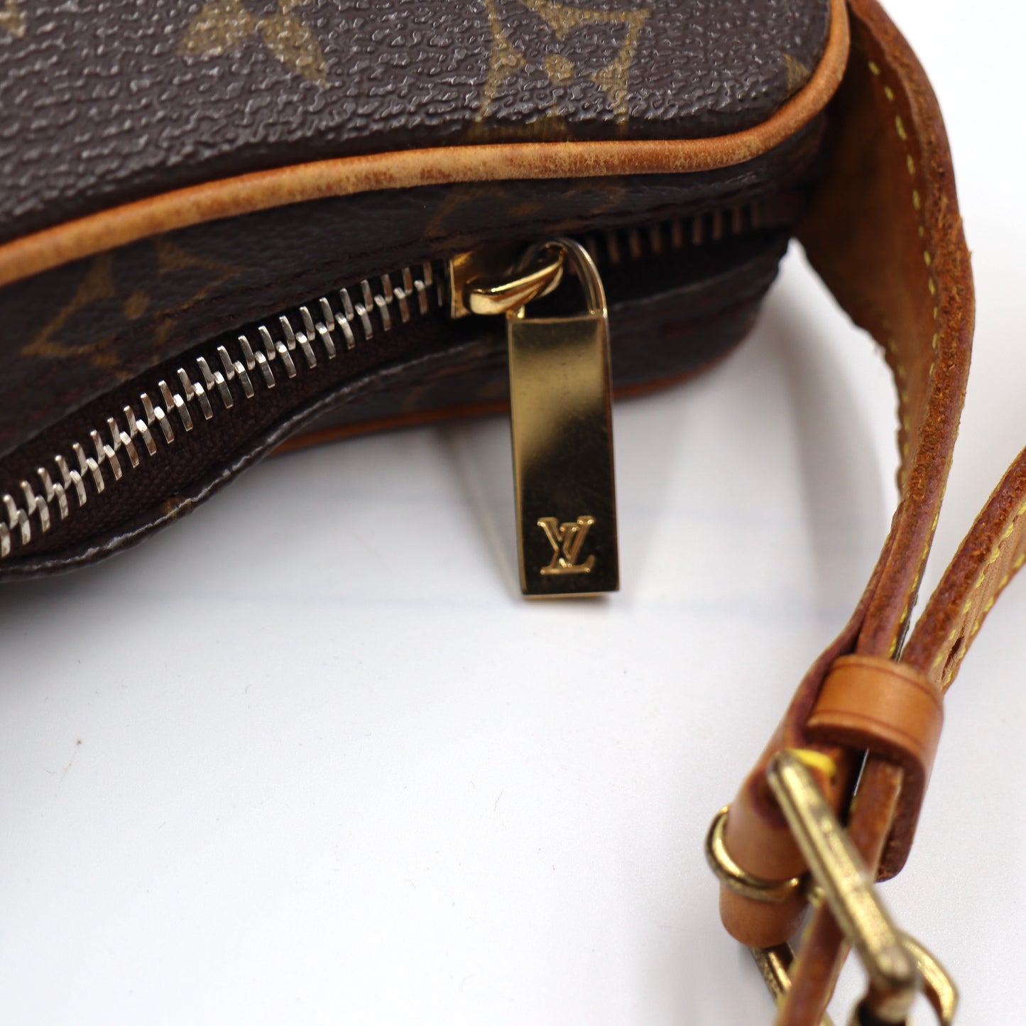 Louis Vuitton Croissant PM - 482