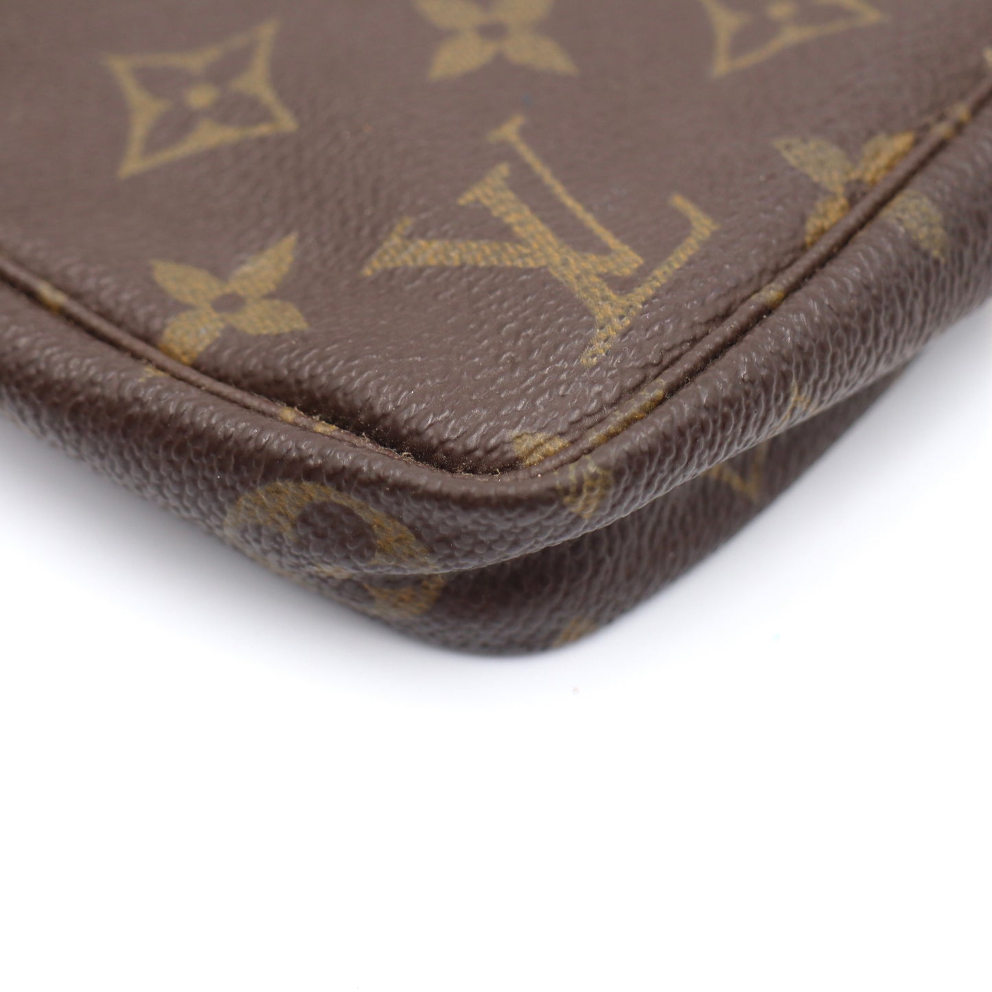 Louis Vuitton Pochette Monogram- 394