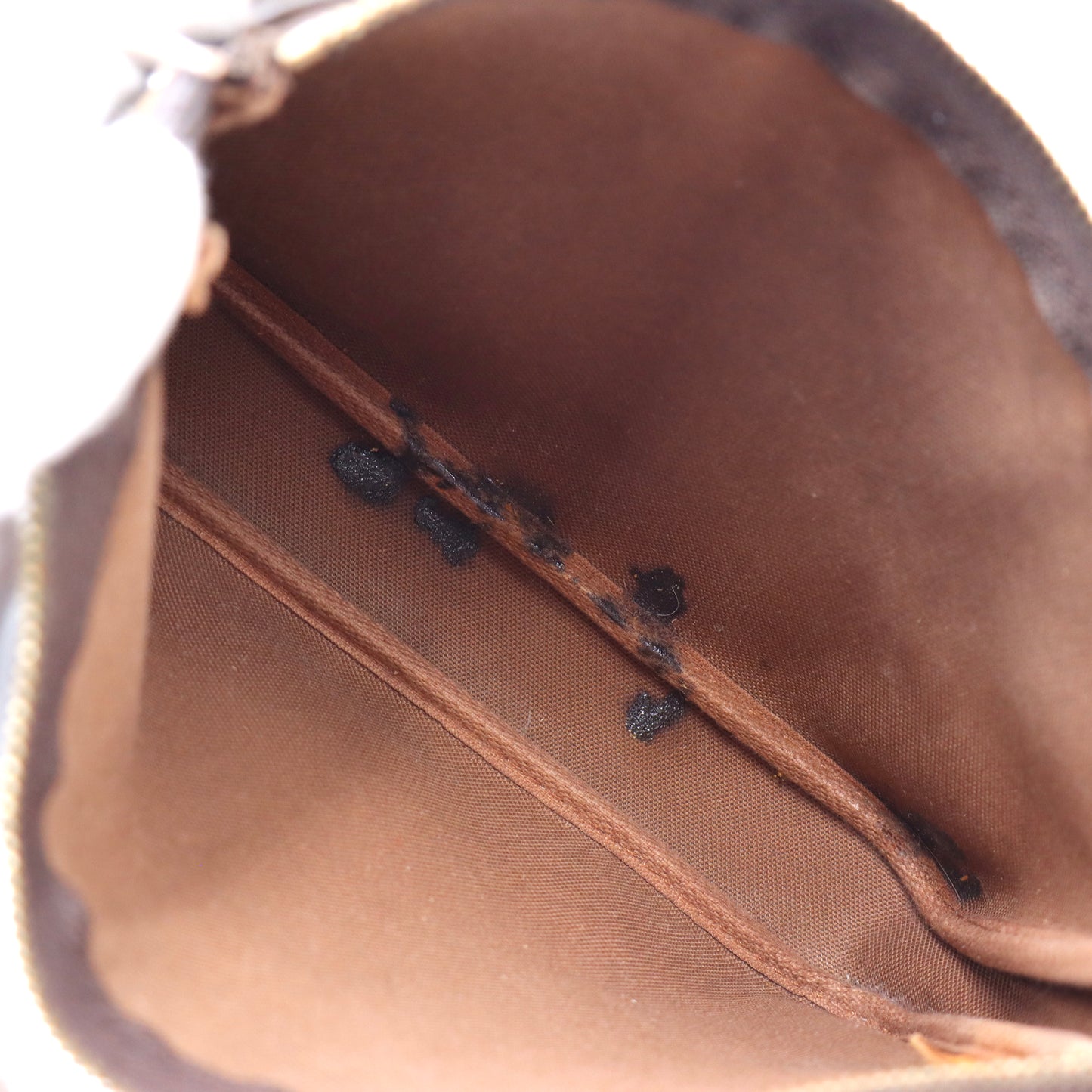 Louis Vuitton Pochette Monogram- 397
