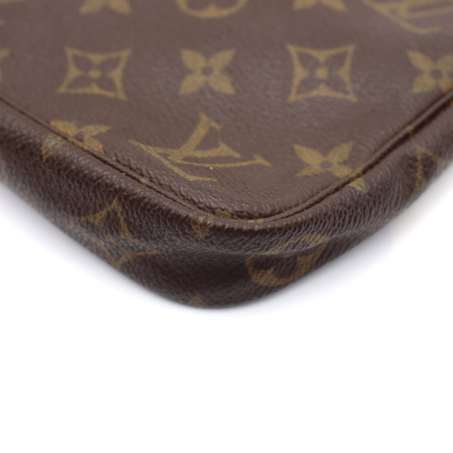 Louis Vuitton Pochette Monogram- 394
