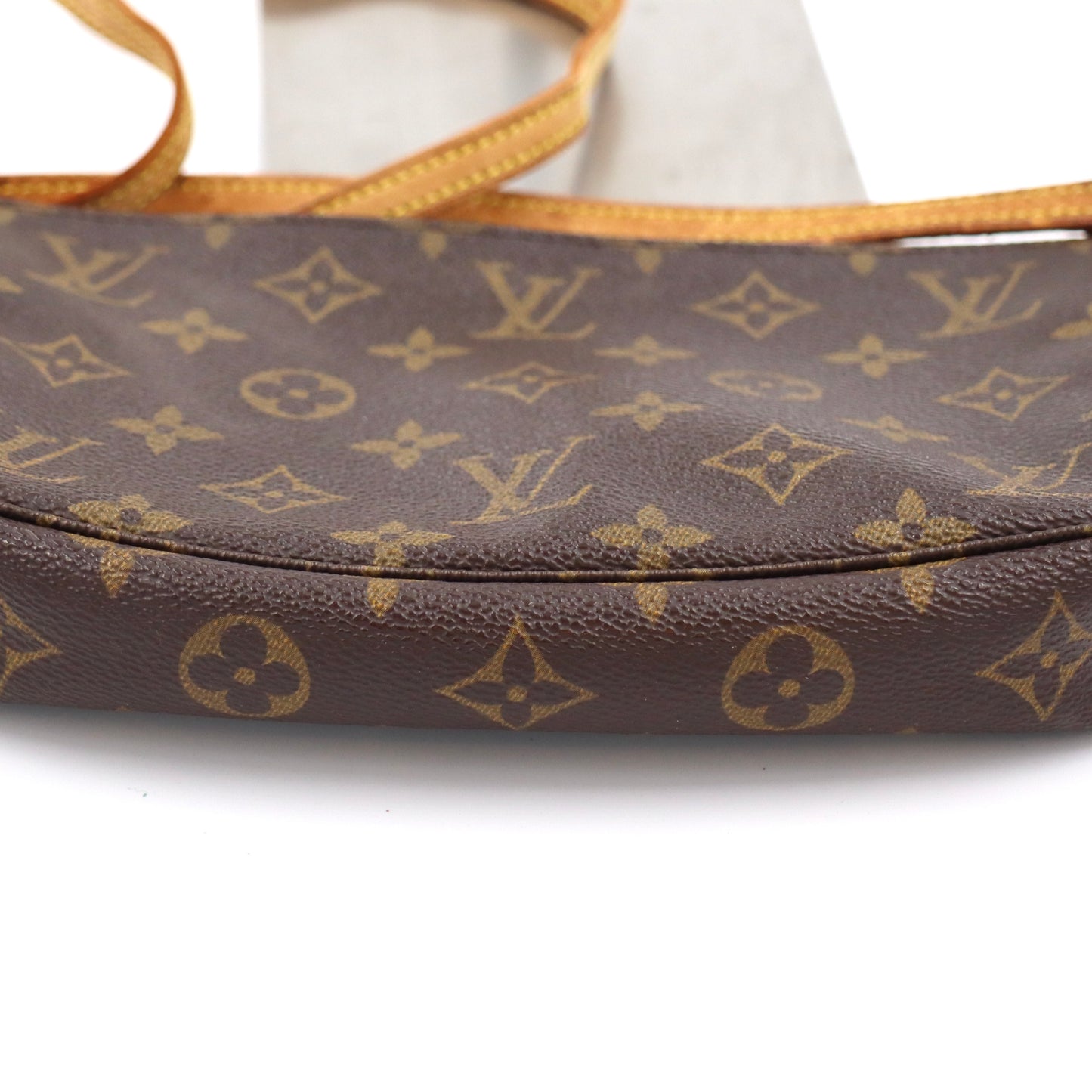 Louis Vuitton Pochette Monogram inkl. Schultergurt - 340