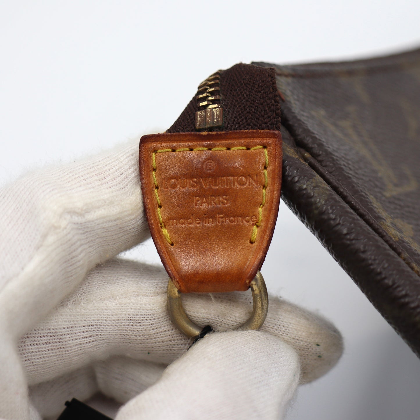 Louis Vuitton Pochette Monogram- 394