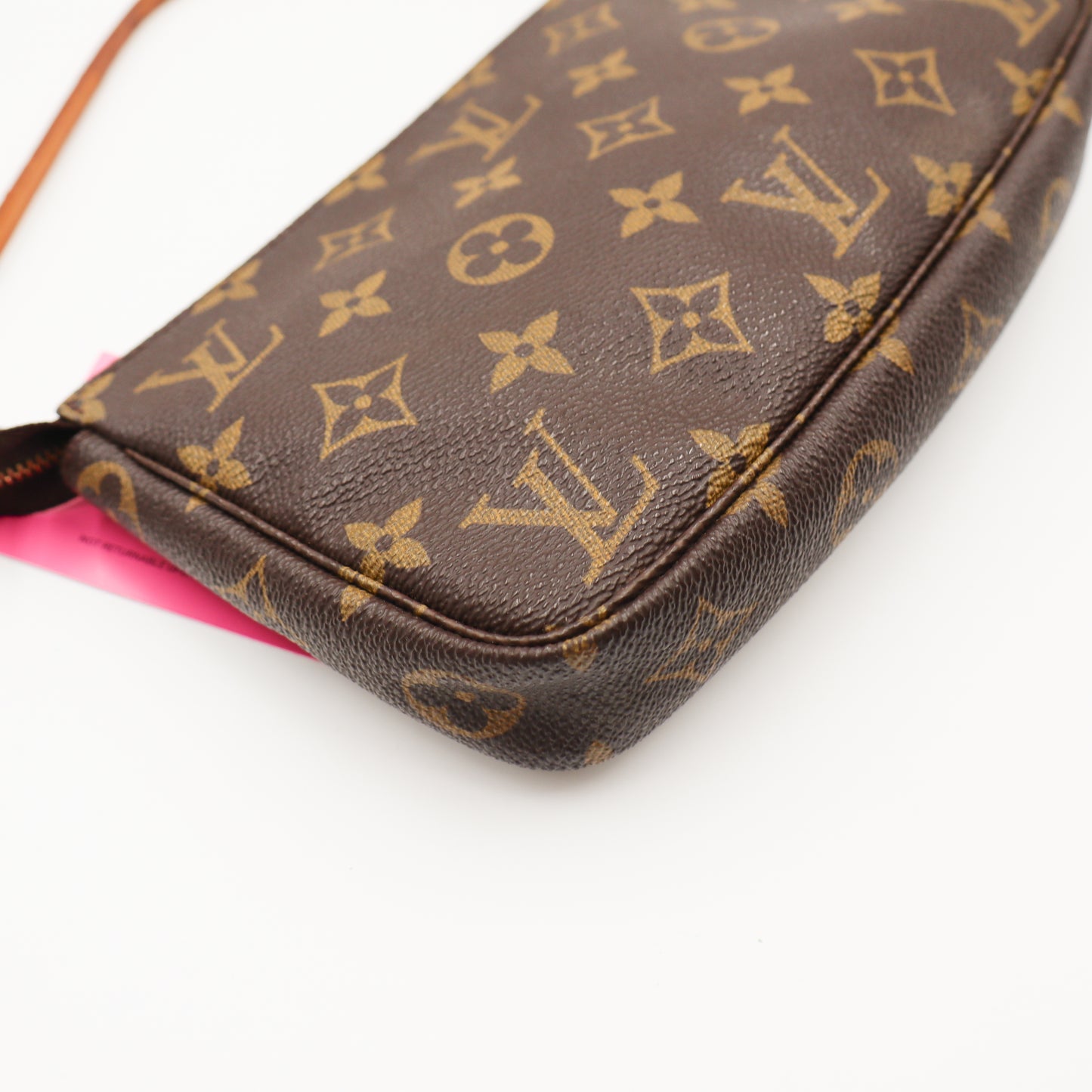 Louis Vuitton Pochette Monogram - 592