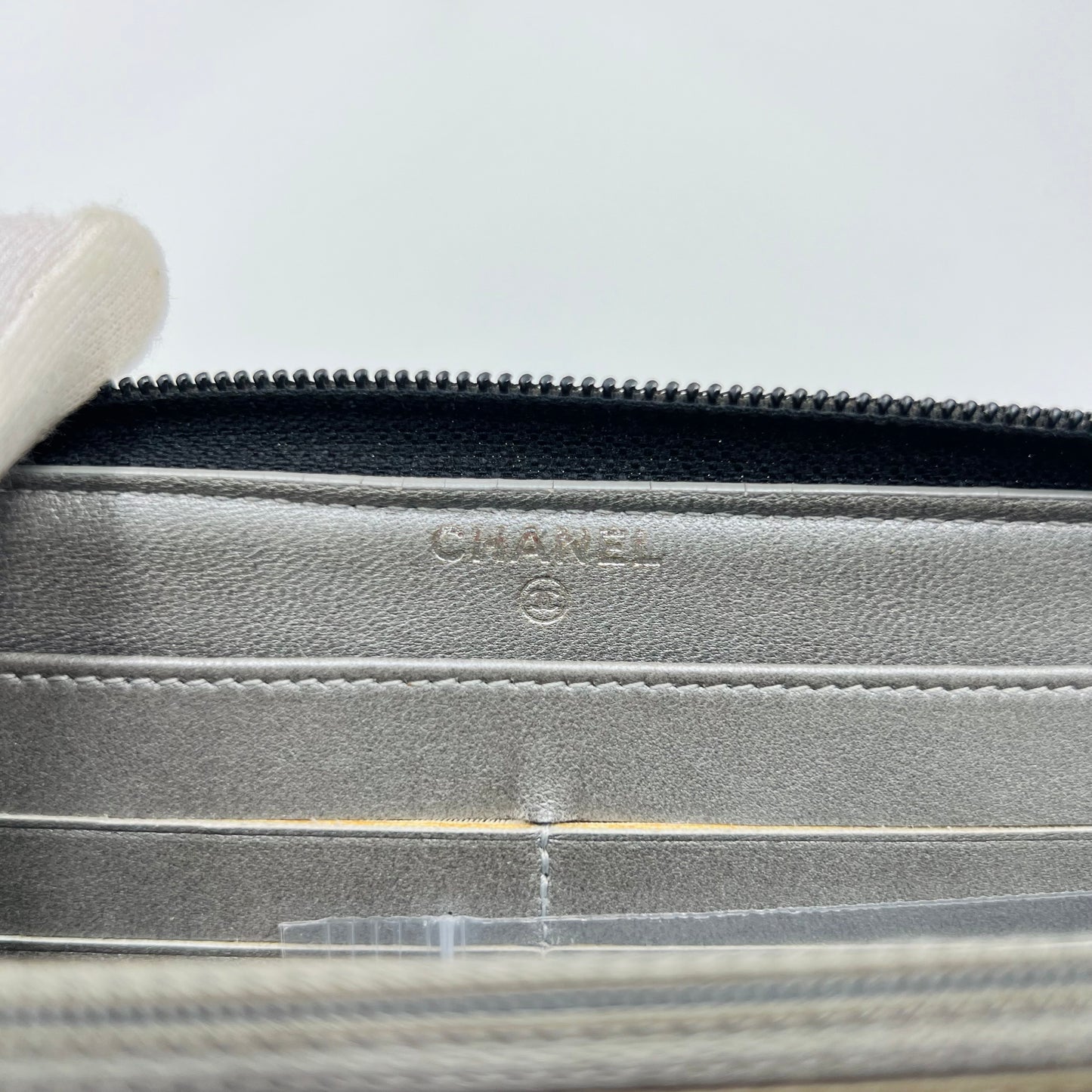 Chanel Timeless Kamelienprägung - 255