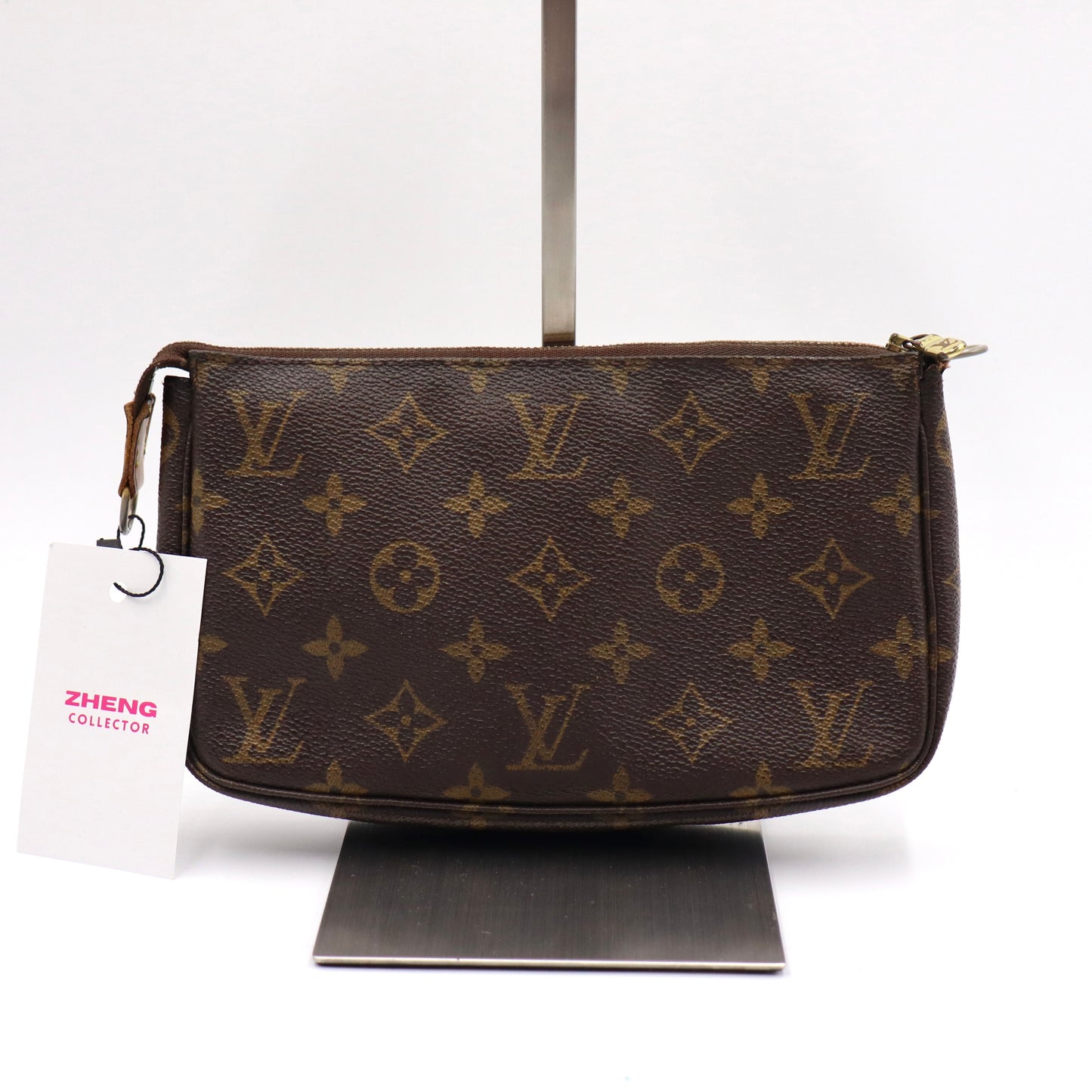 Louis Vuitton Pochette Monogram- 397