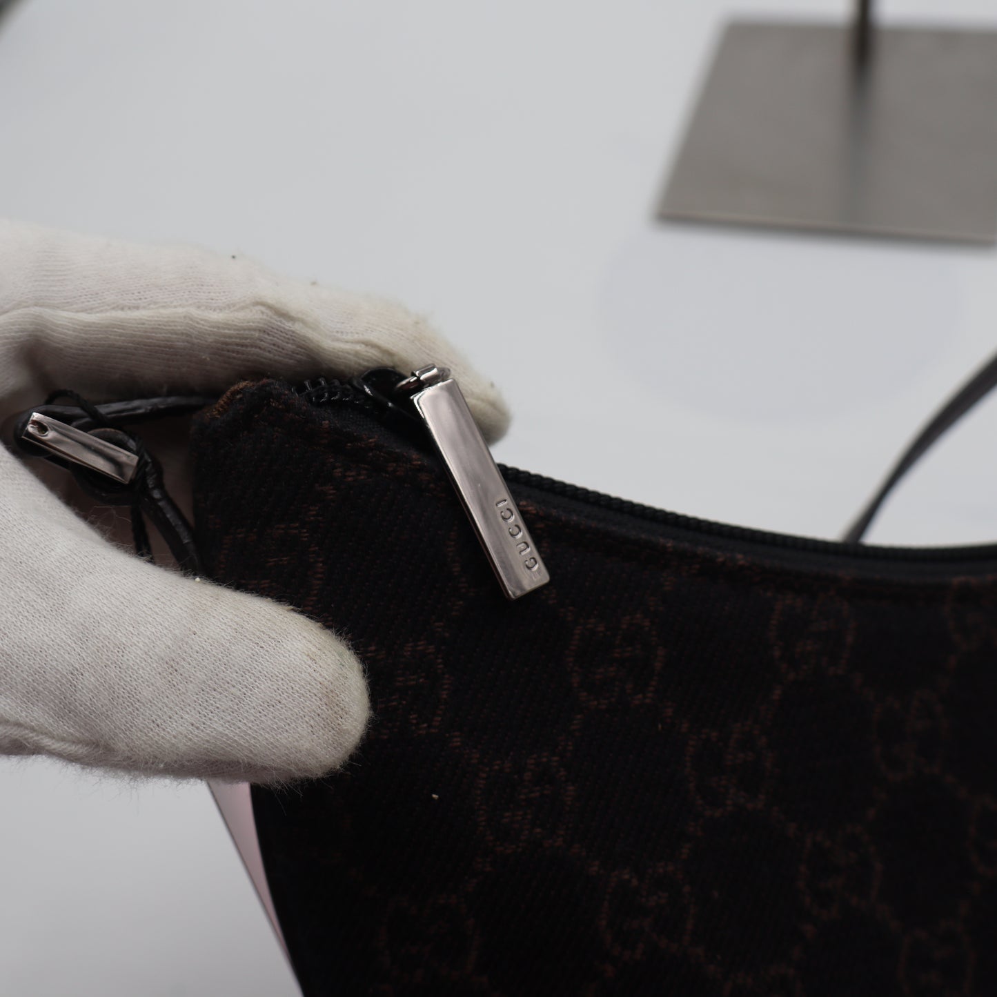 Gucci Pouch Baguette Monogramm - 555