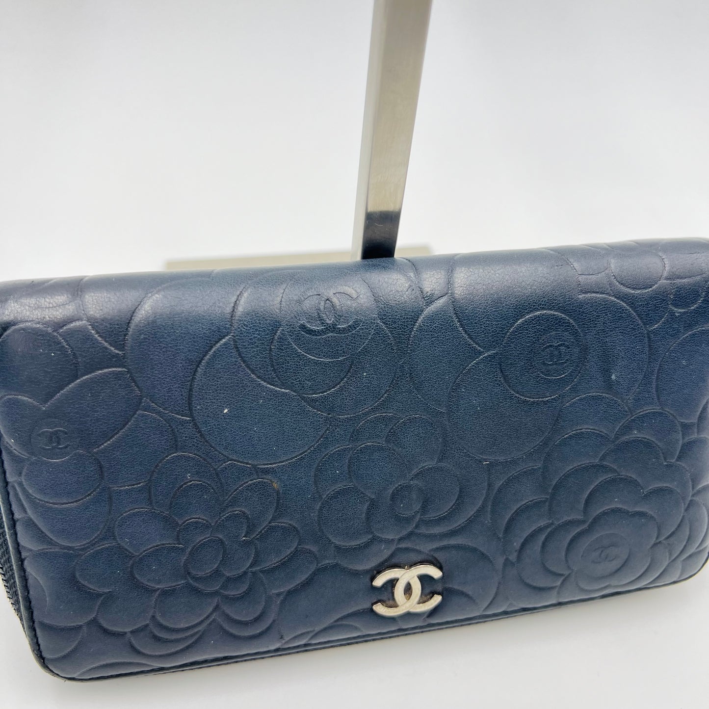 Chanel Timeless Kamelienprägung - 255