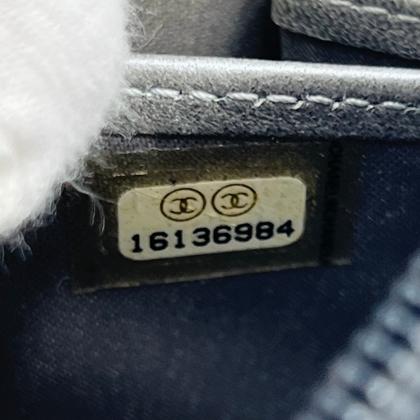 Chanel Timeless Kamelienprägung - 255