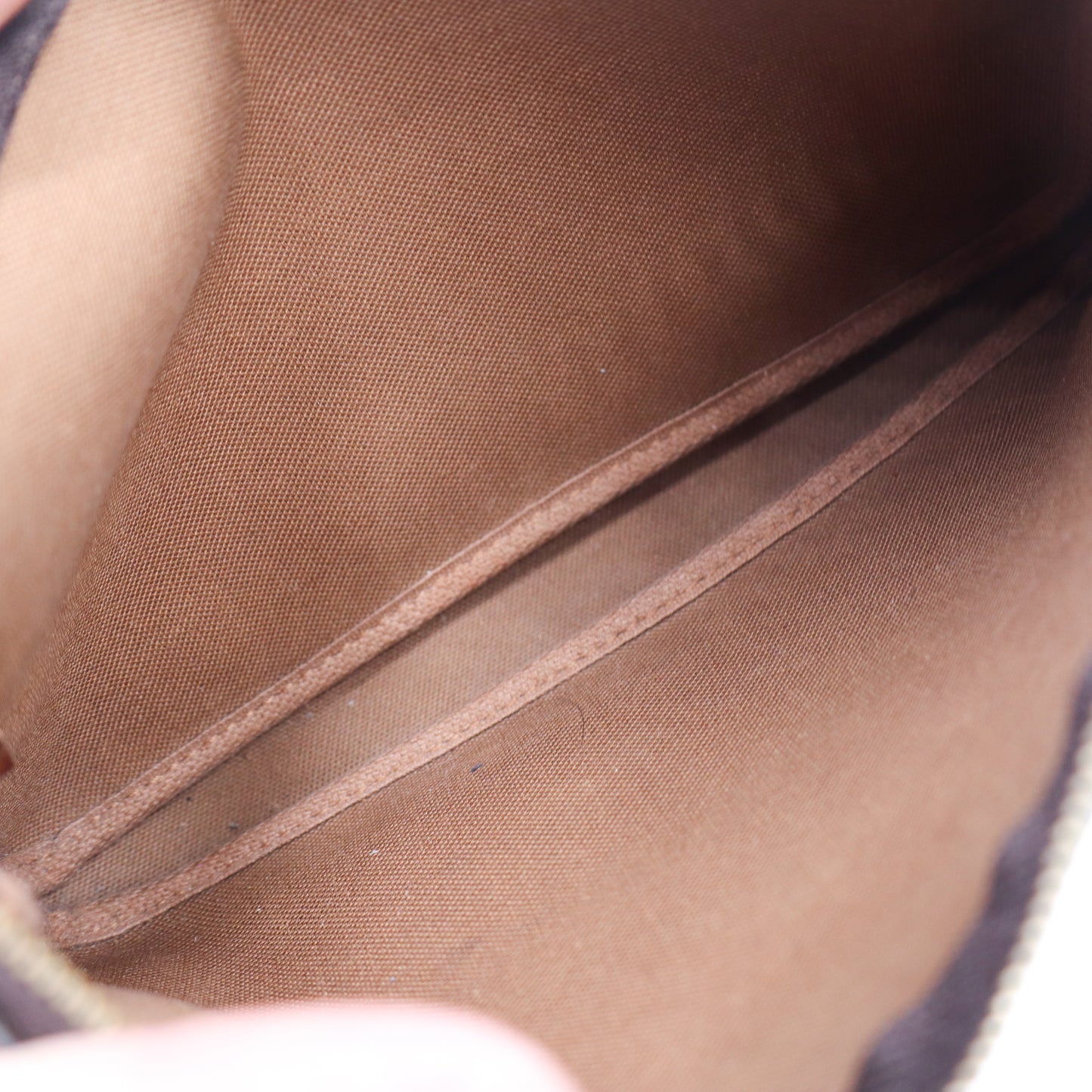 Louis Vuitton Pochette Monogram - 1029