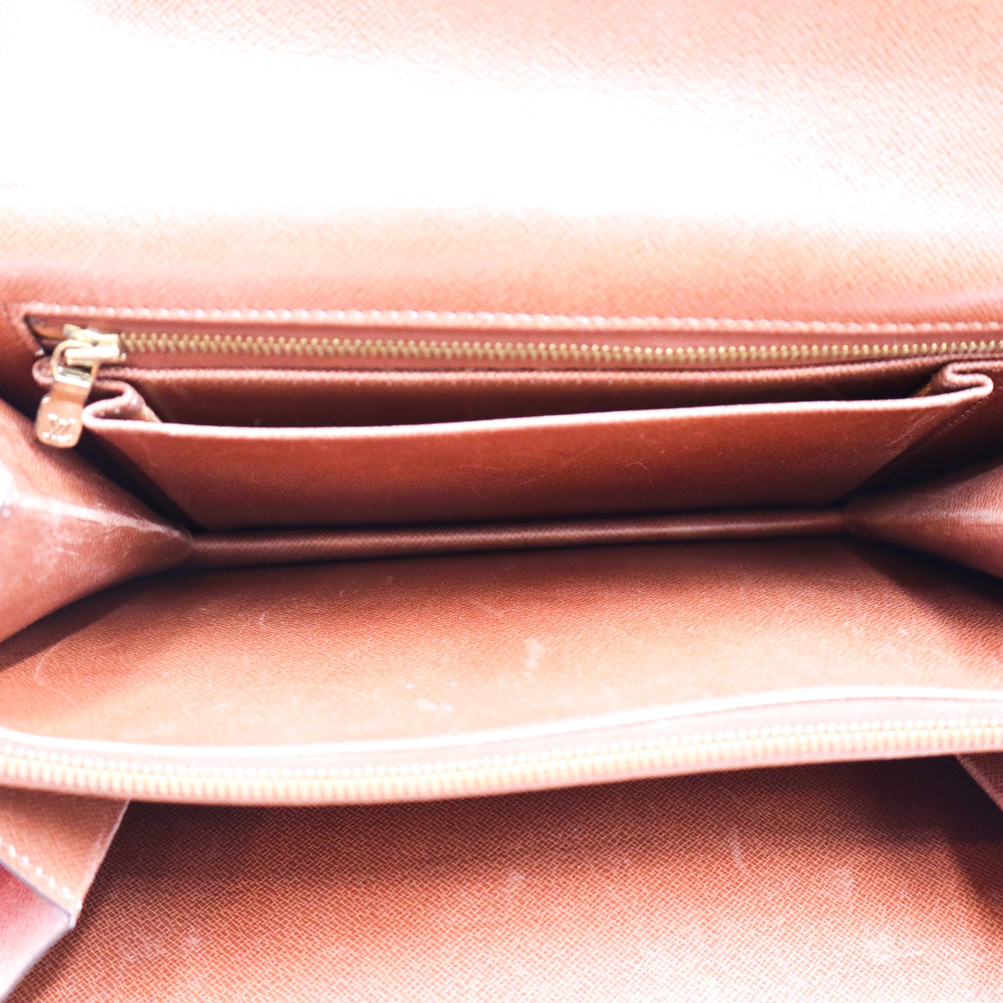 Louis Vuitton Twist Monogram - 772