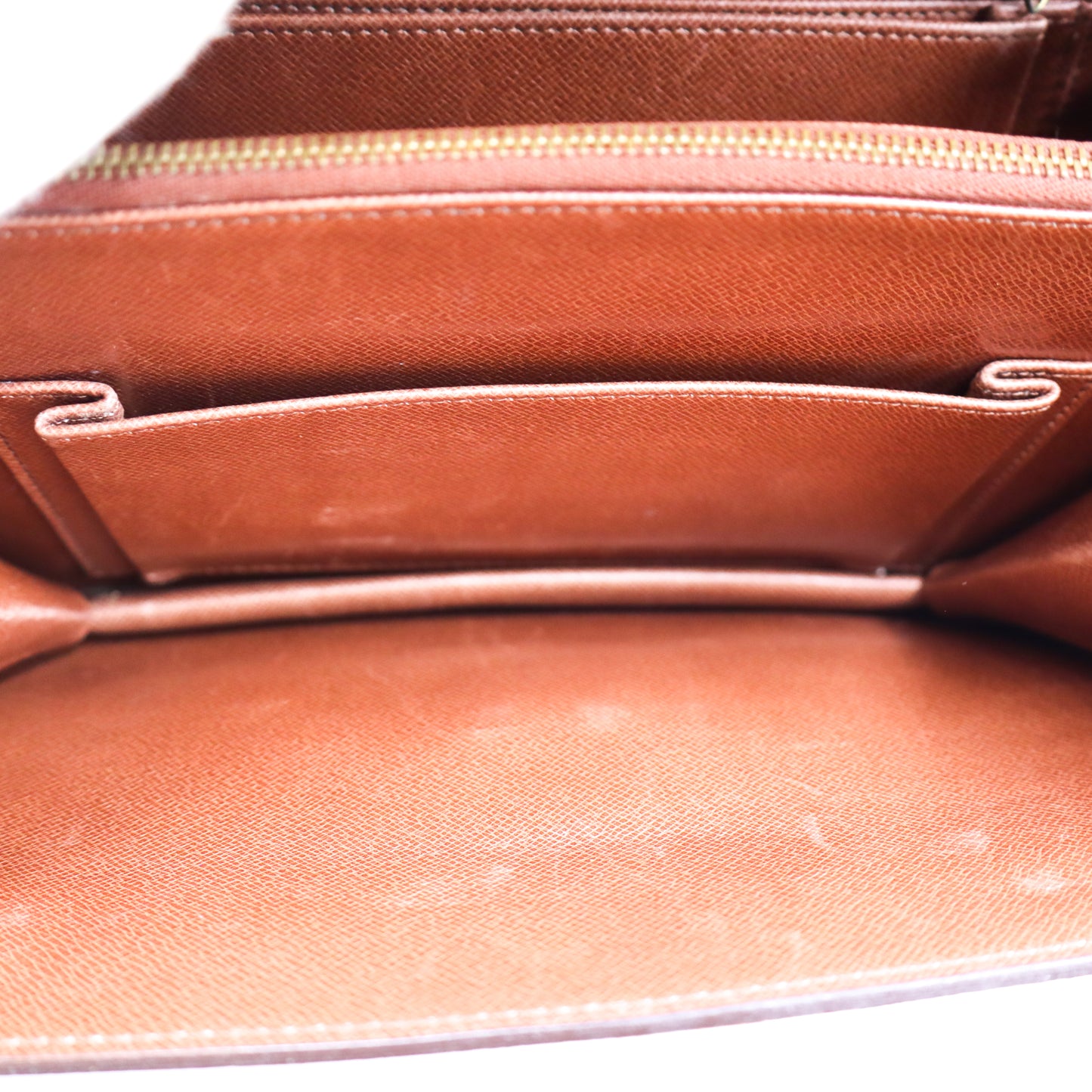 Louis Vuitton Twist Monogram - 772
