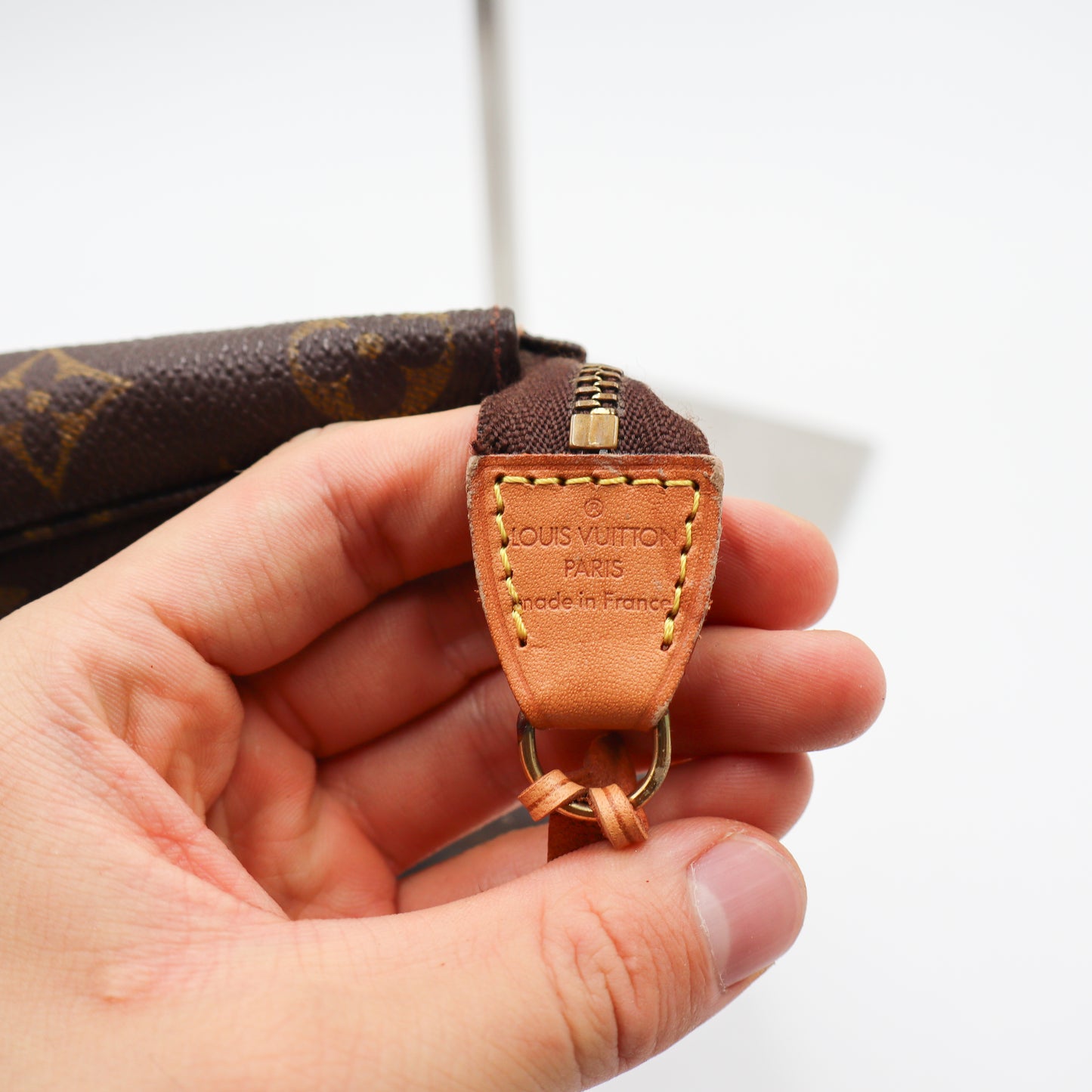 Louis Vuitton Pochette Monogram - 817