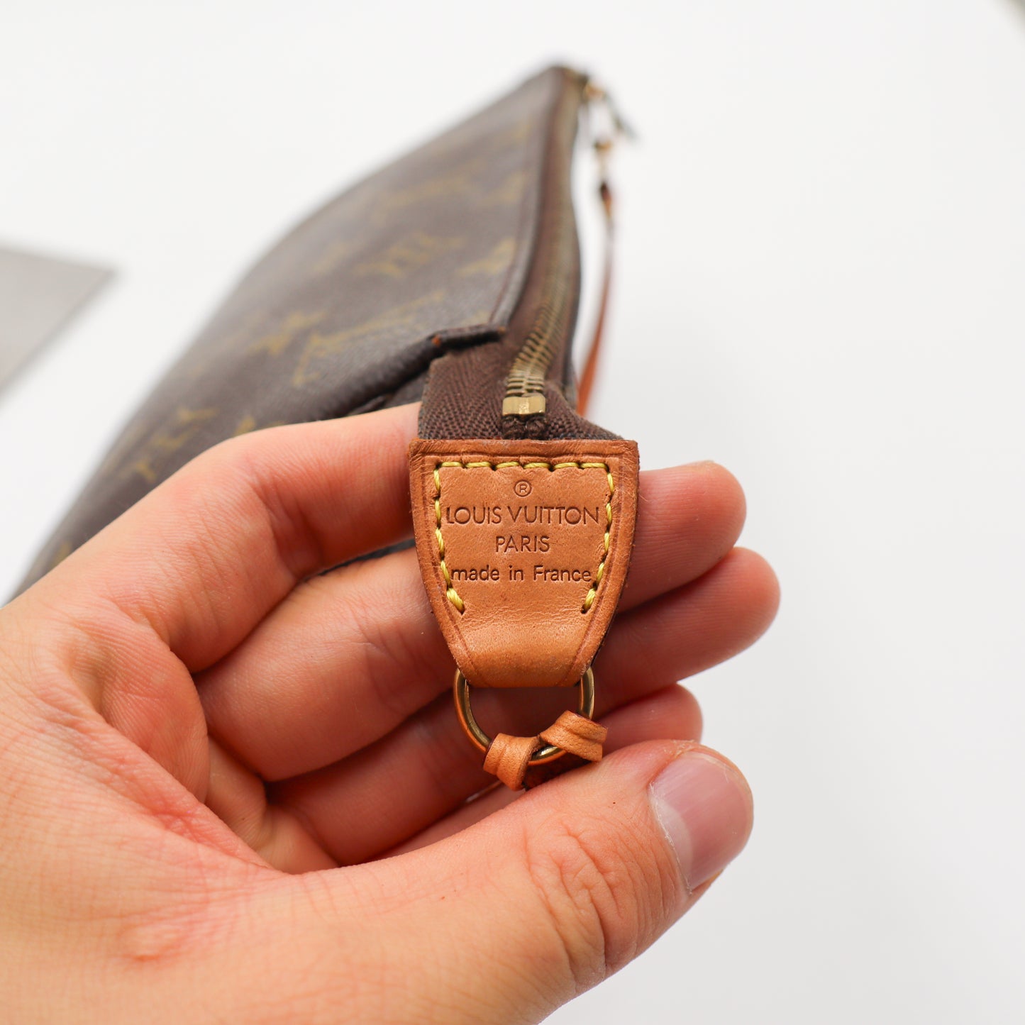 Louis Vuitton Pochette Monogram - 816