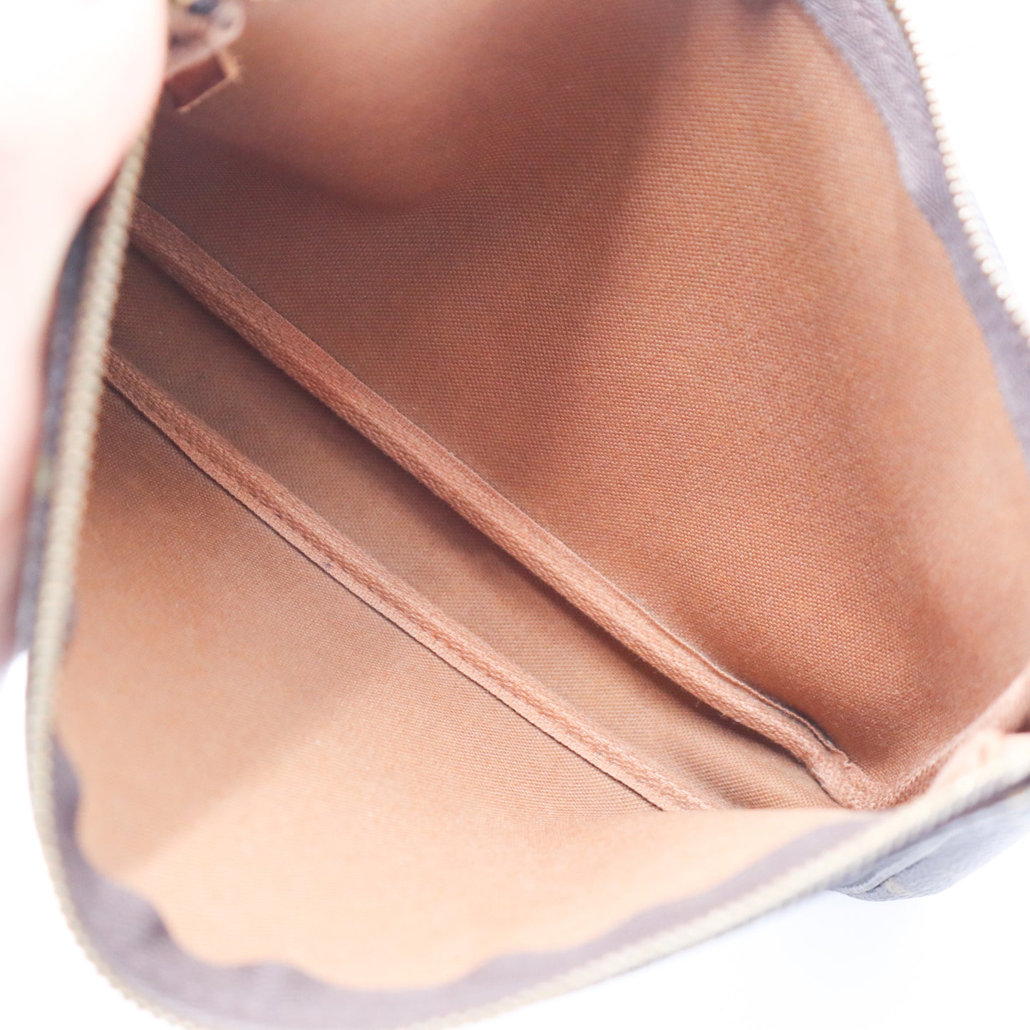 Louis Vuitton Pochette Monogram - 818