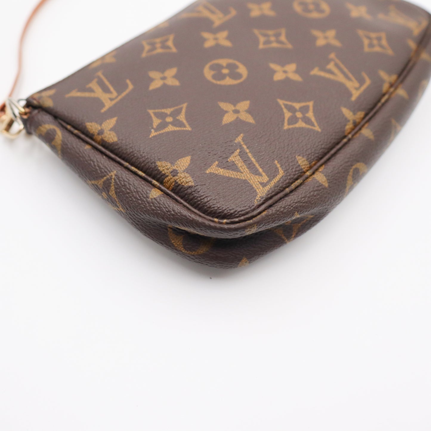 Louis Vuitton Pochette Monogram - 818