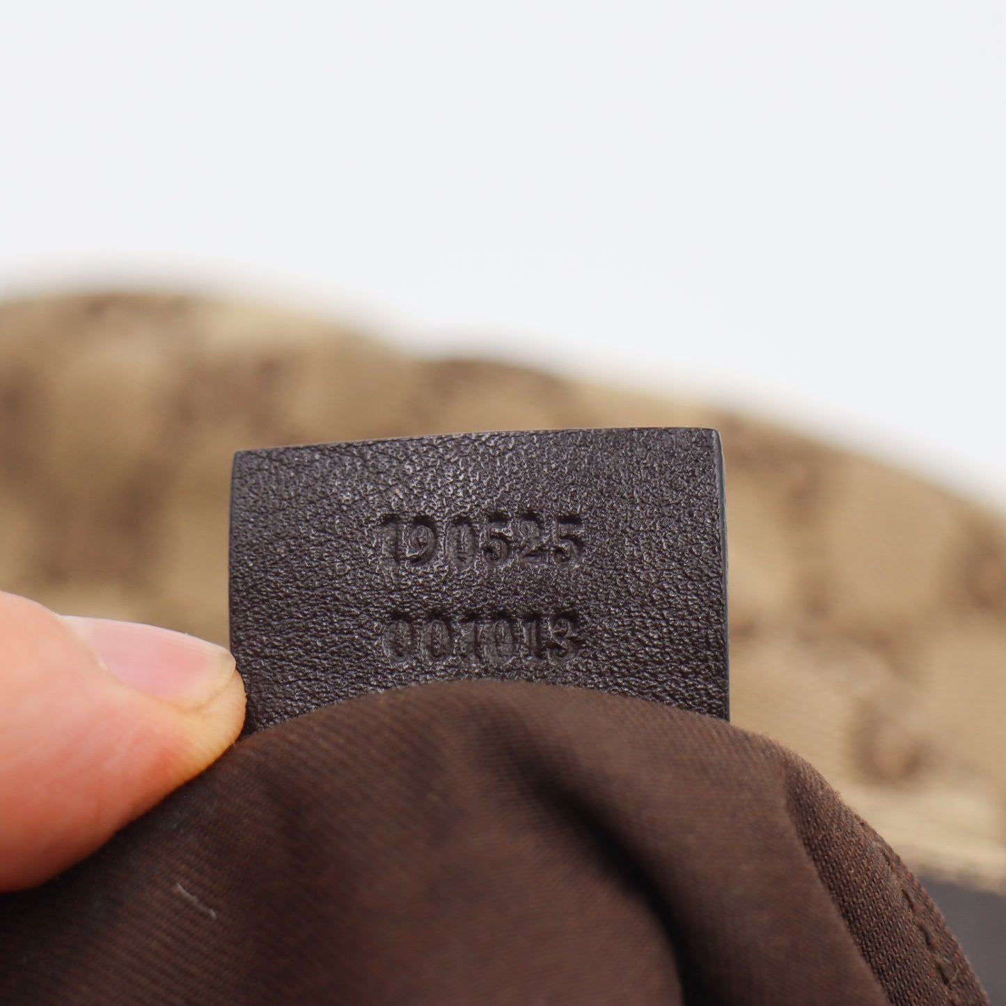 Gucci Sukey GG Monogram - 1010