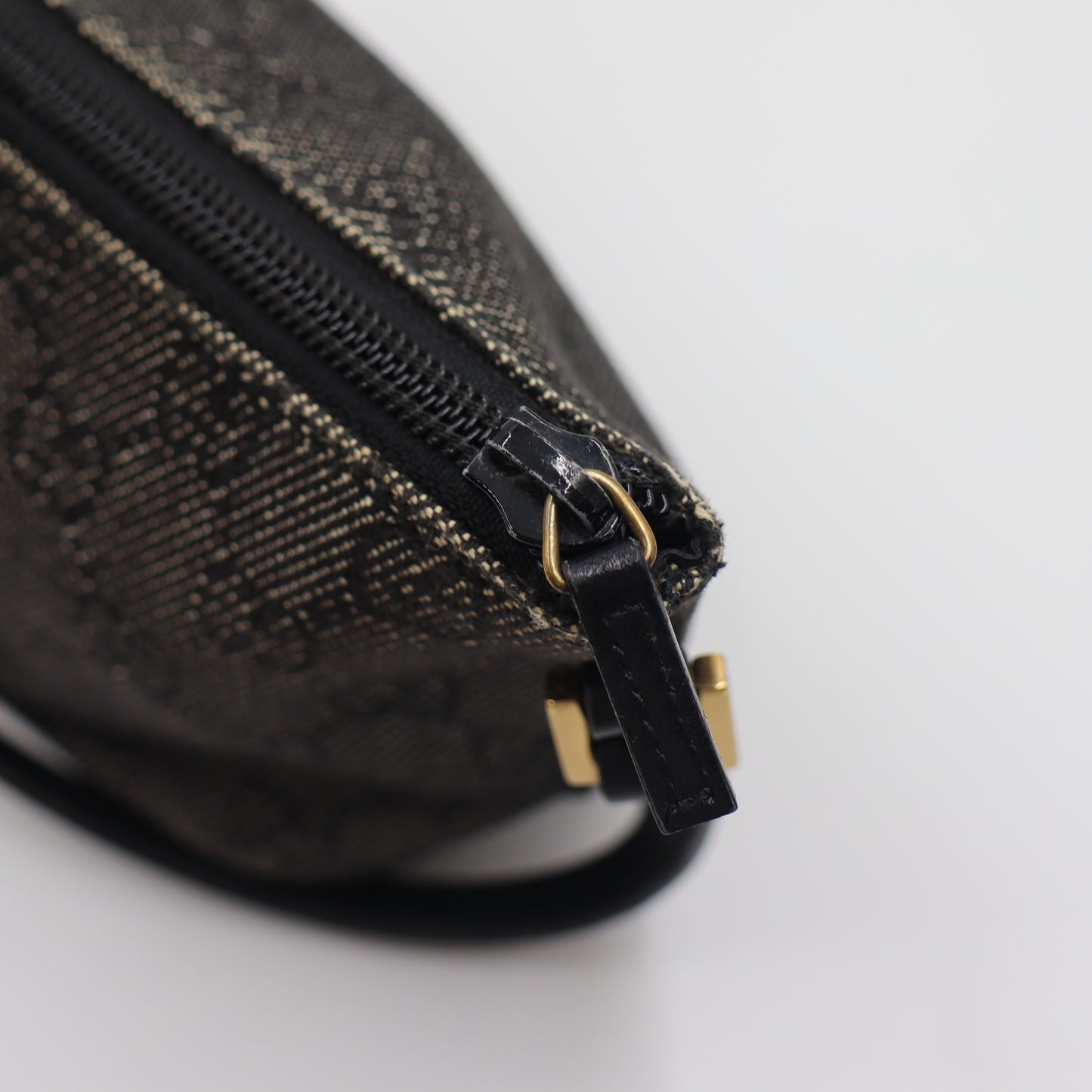 Gucci GG Boat Pochette - 578