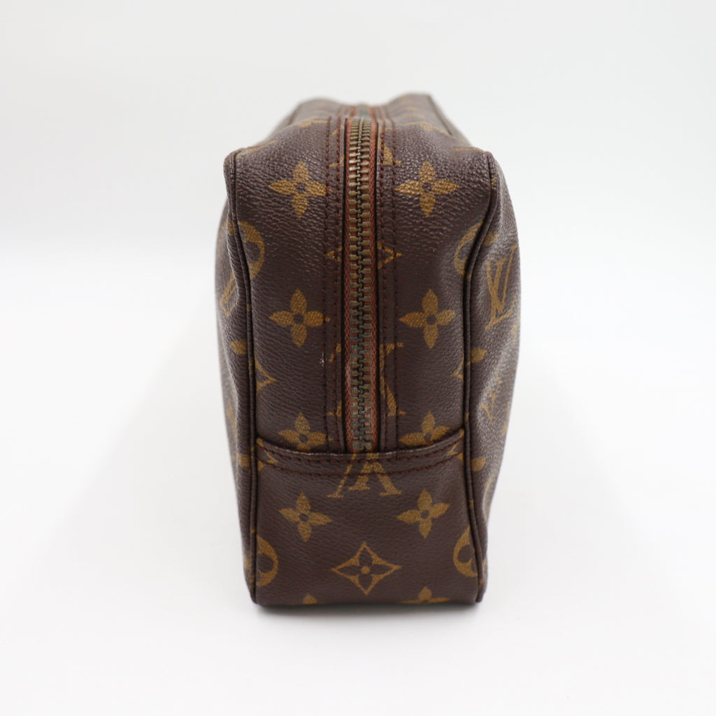 Louis Vuitton Trousse Toilette Clutch 28