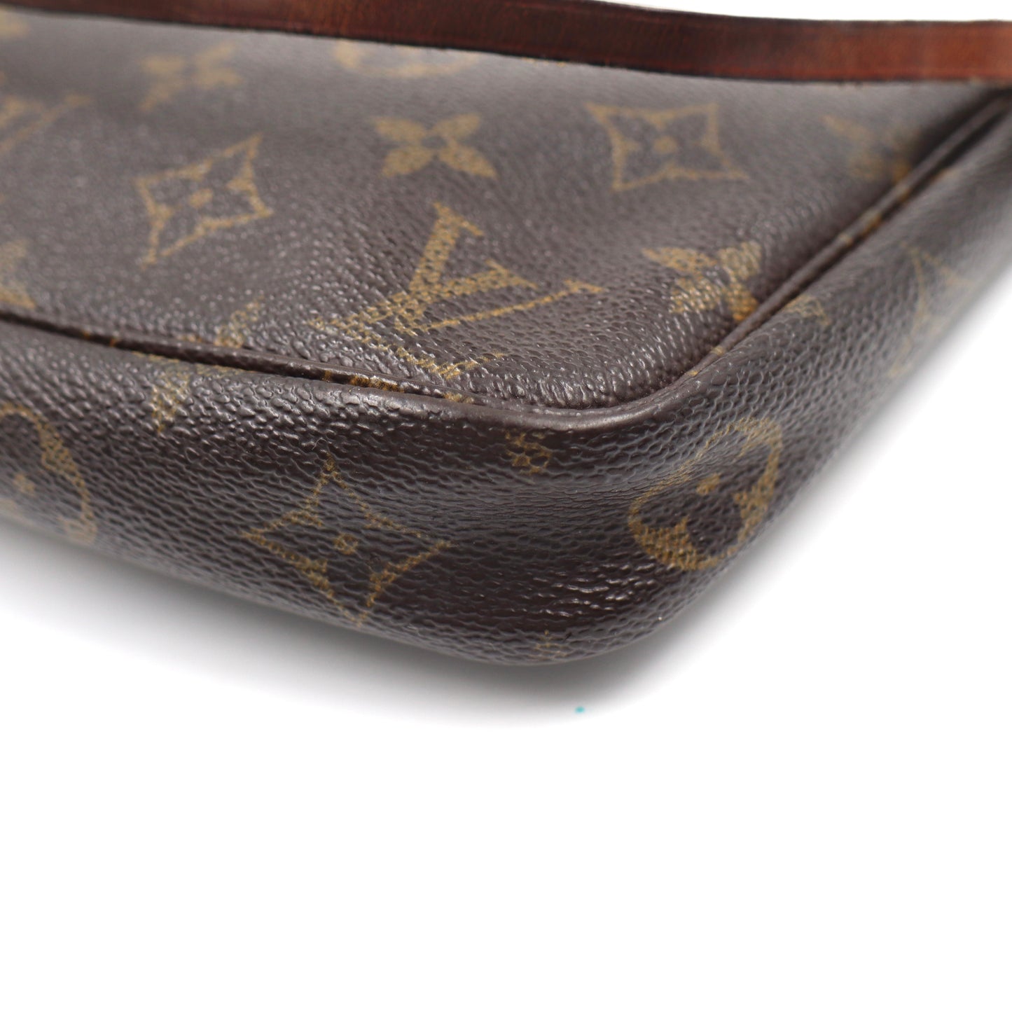 Louis Vuitton Pochette - 373