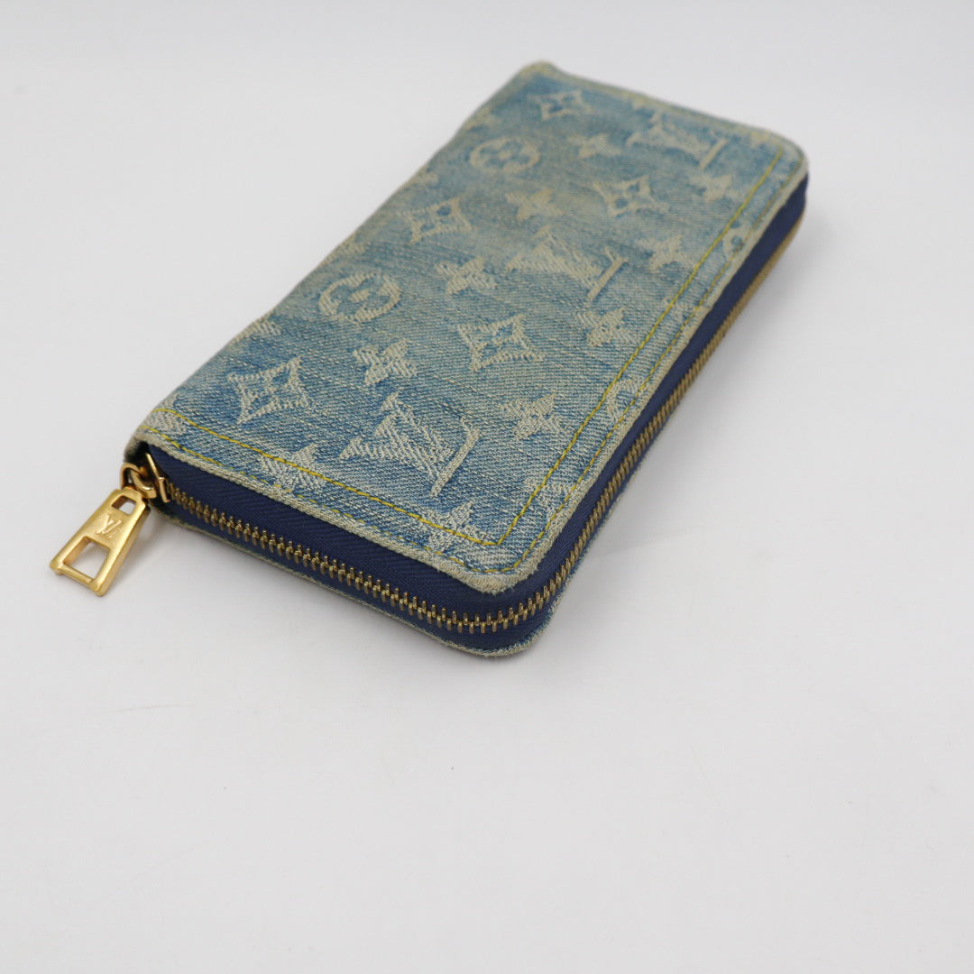 Louis Vuitton Denim Zippy Monogramm