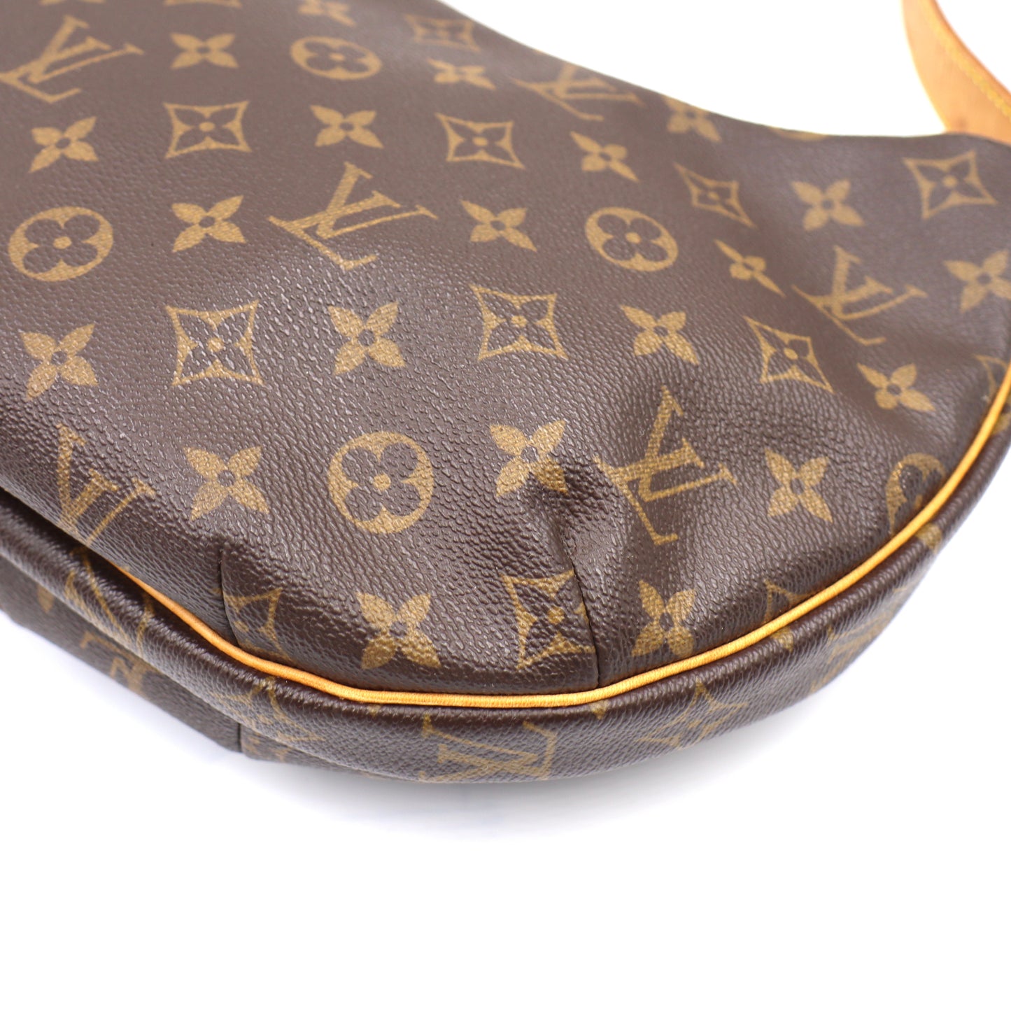 Louis Vuitton Croissant MM Monogram - 460