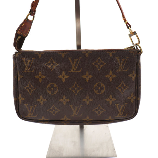 Louis Vuitton Pochette Monogram - 370