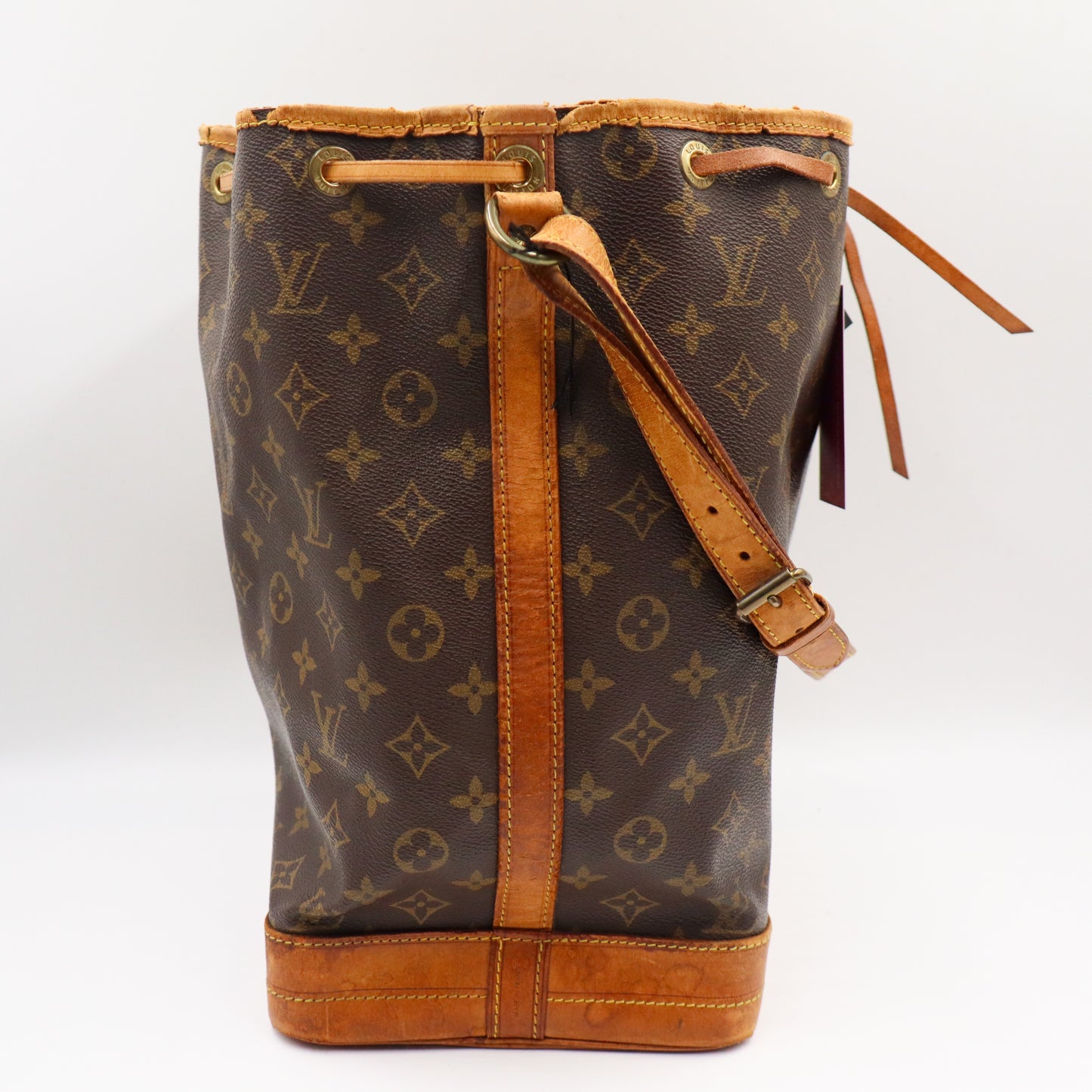 Louis Vuitton sac Noé Grande Monogram- 933