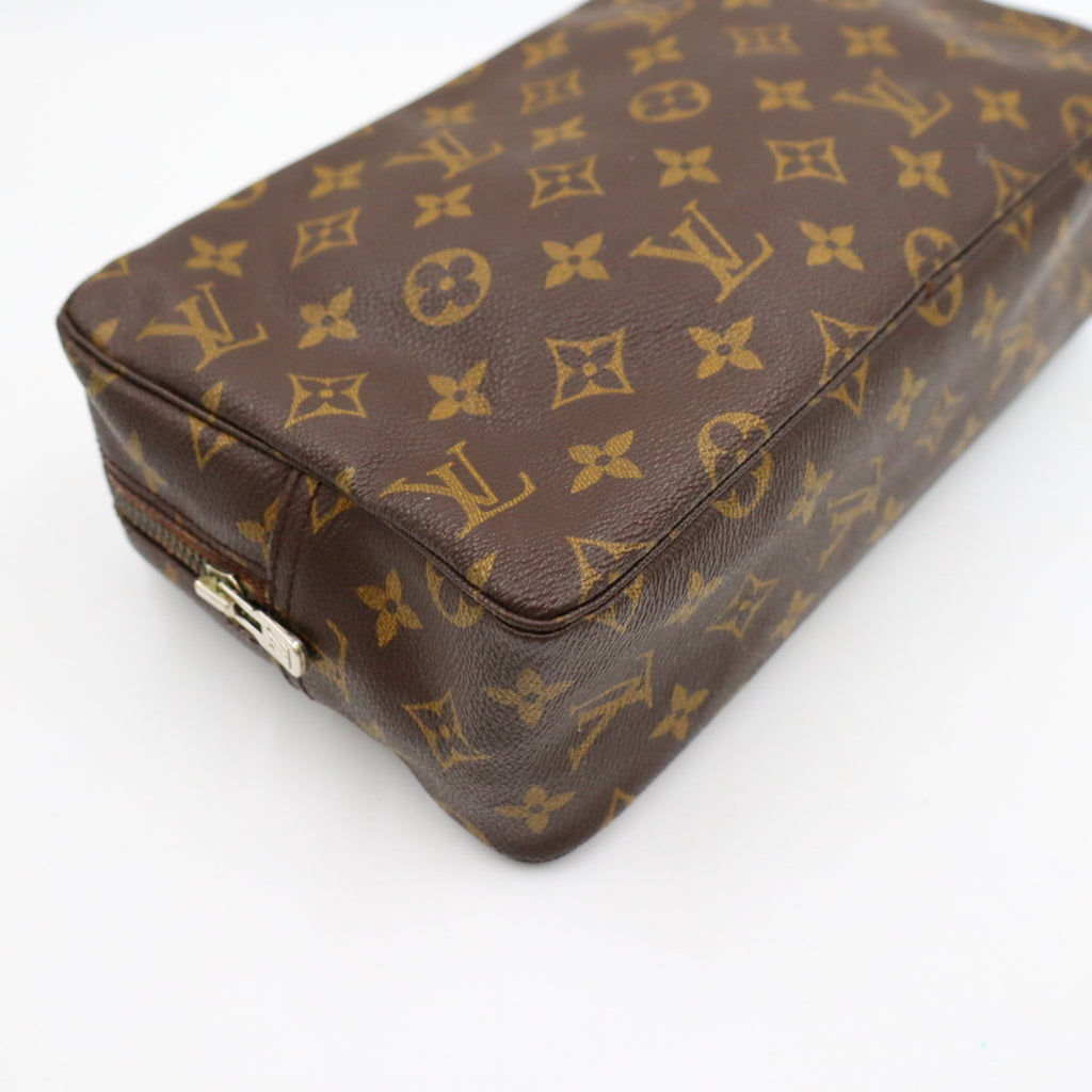 Louis Vuitton Trousse Toilette Clutch 28