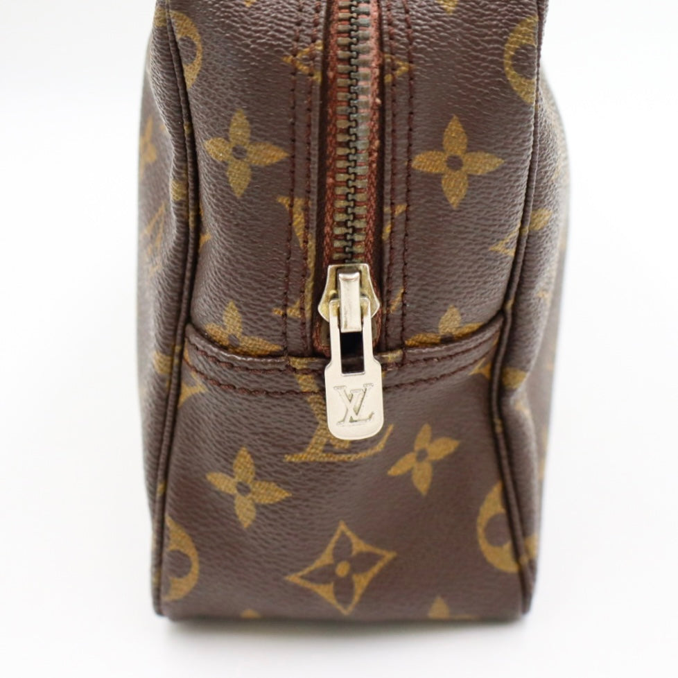 Louis Vuitton Trousse Toilette Clutch 28