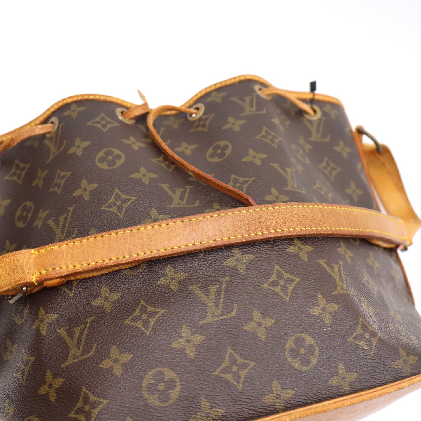 Louis Vuitton Petit sac Noé Monogram - 399