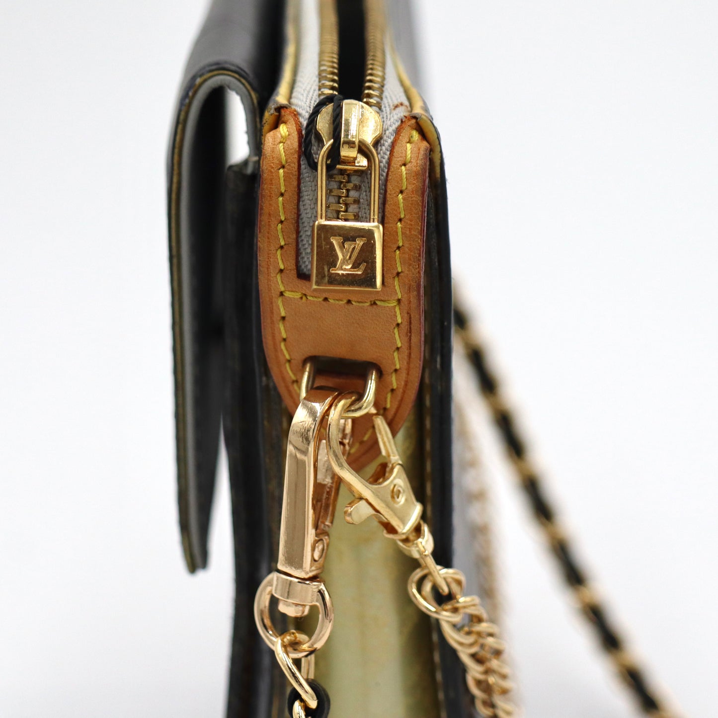 Louis Vuitton Vernis Waistbag - 382