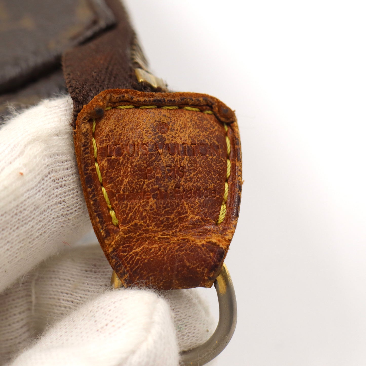 Louis Vuitton Pochette Monogram - 367