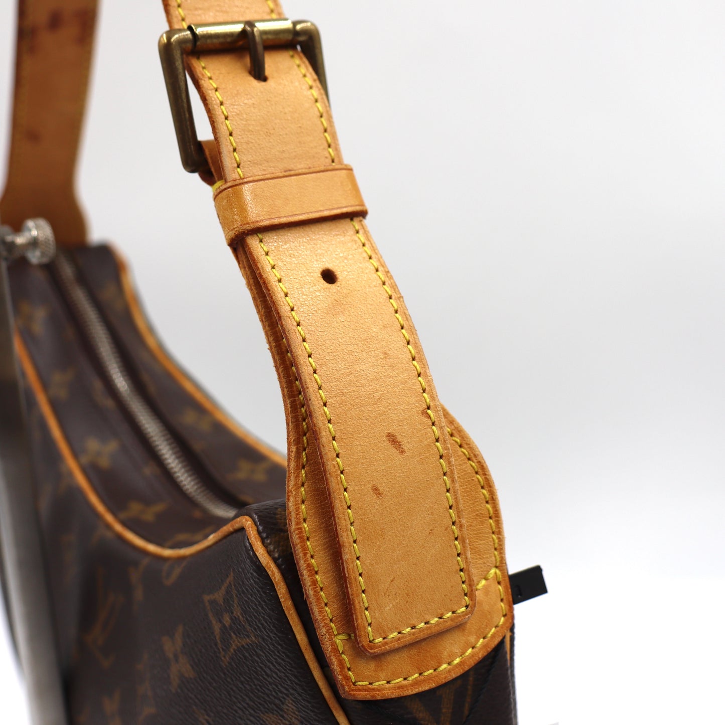 Louis Vuitton Croissant MM Monogram - 460