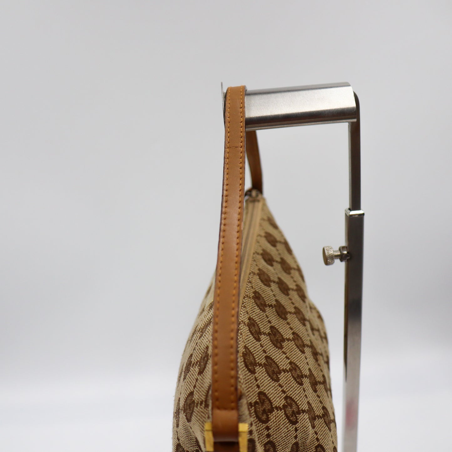 Gucci GG Boat Pochette - 598
