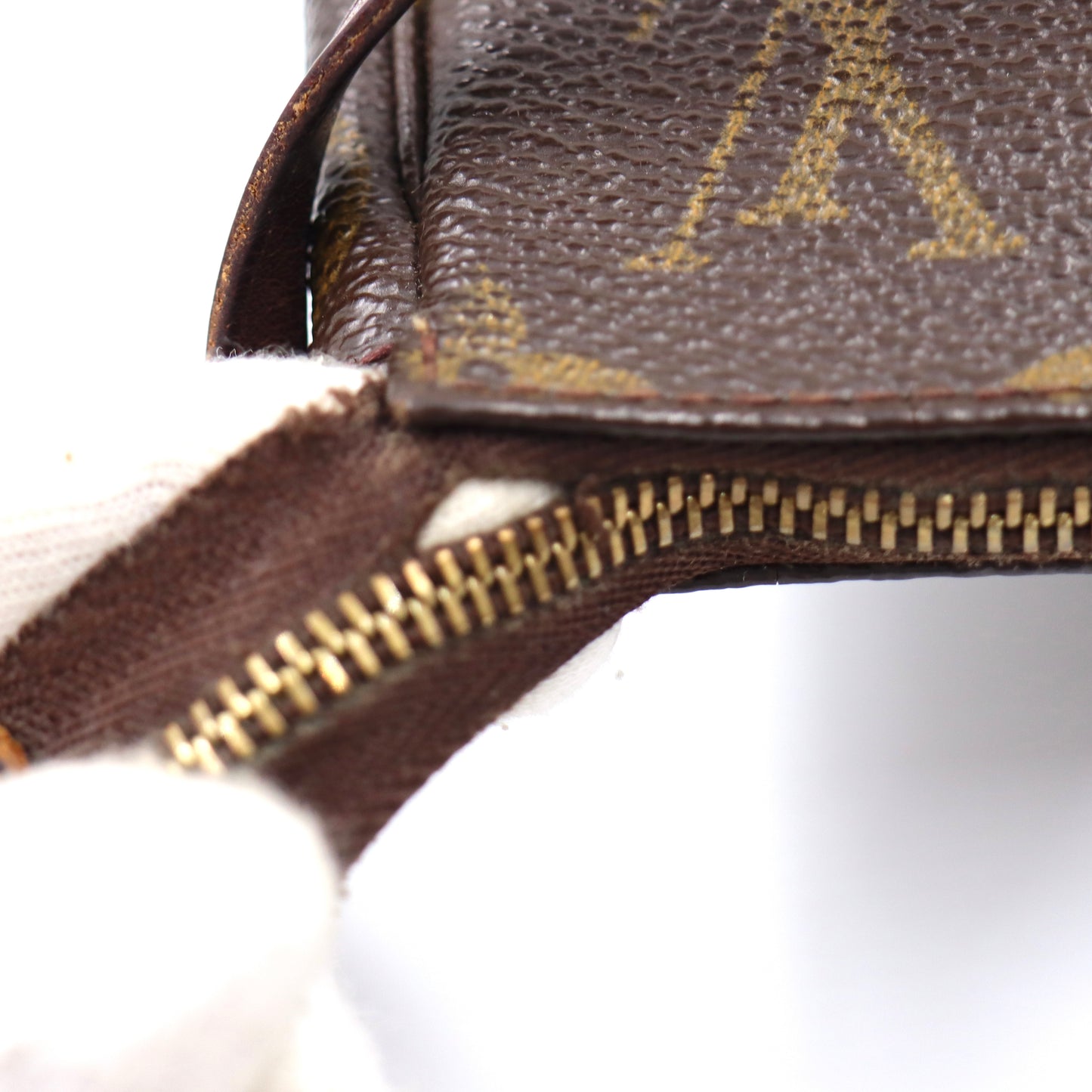 Louis Vuitton Pochette Monogram - 370