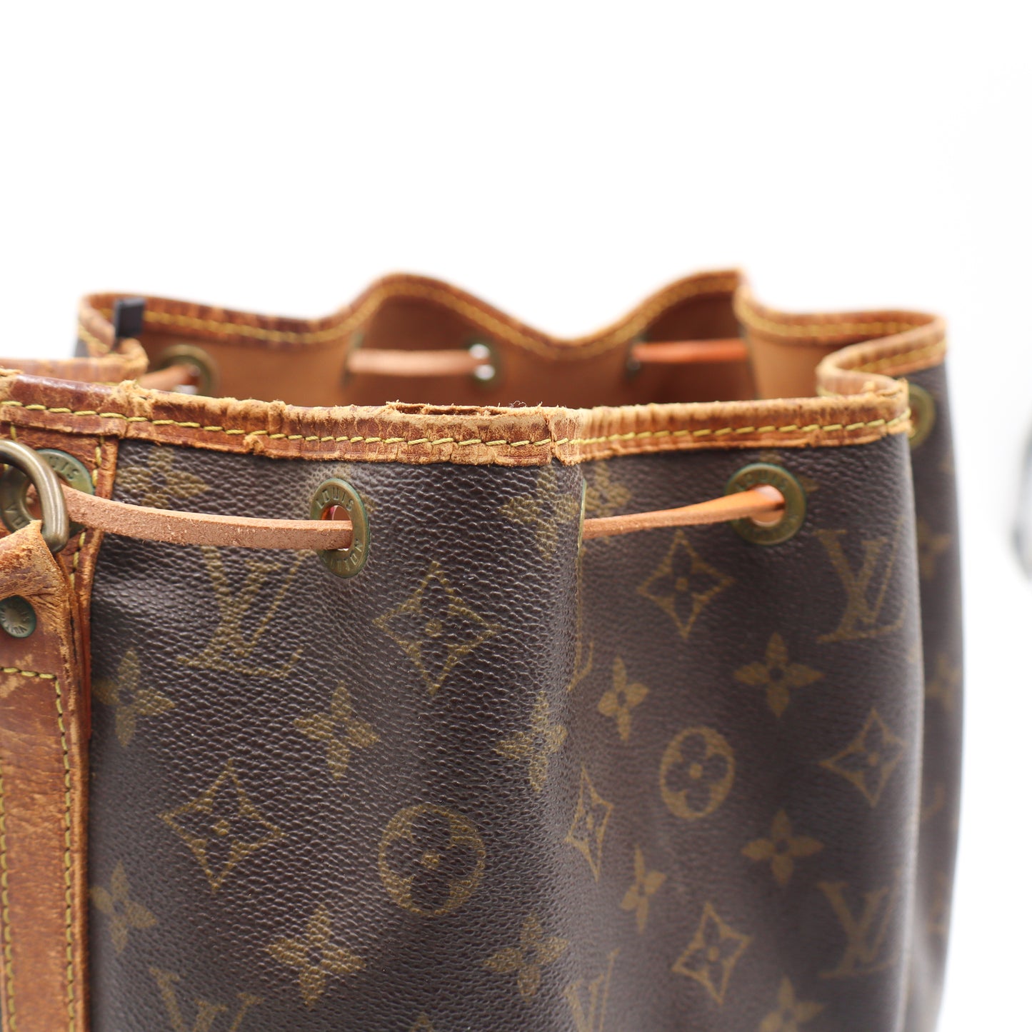 Louis Vuitton Noé Petit Monogram - 936