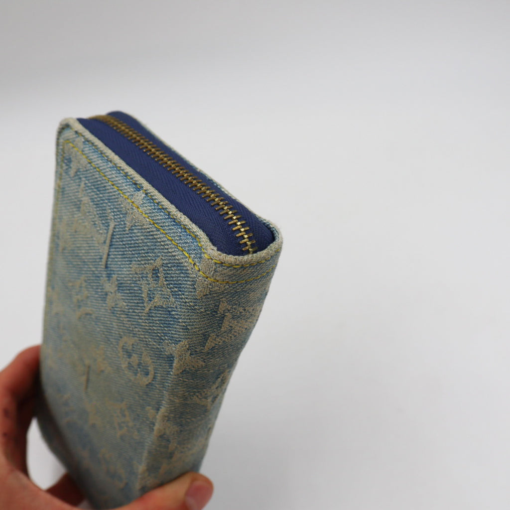 Louis Vuitton Denim Zippy Monogramm