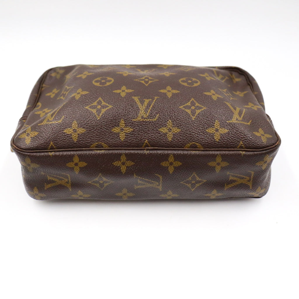 Louis Vuitton Trousse Toilette Clutch 23