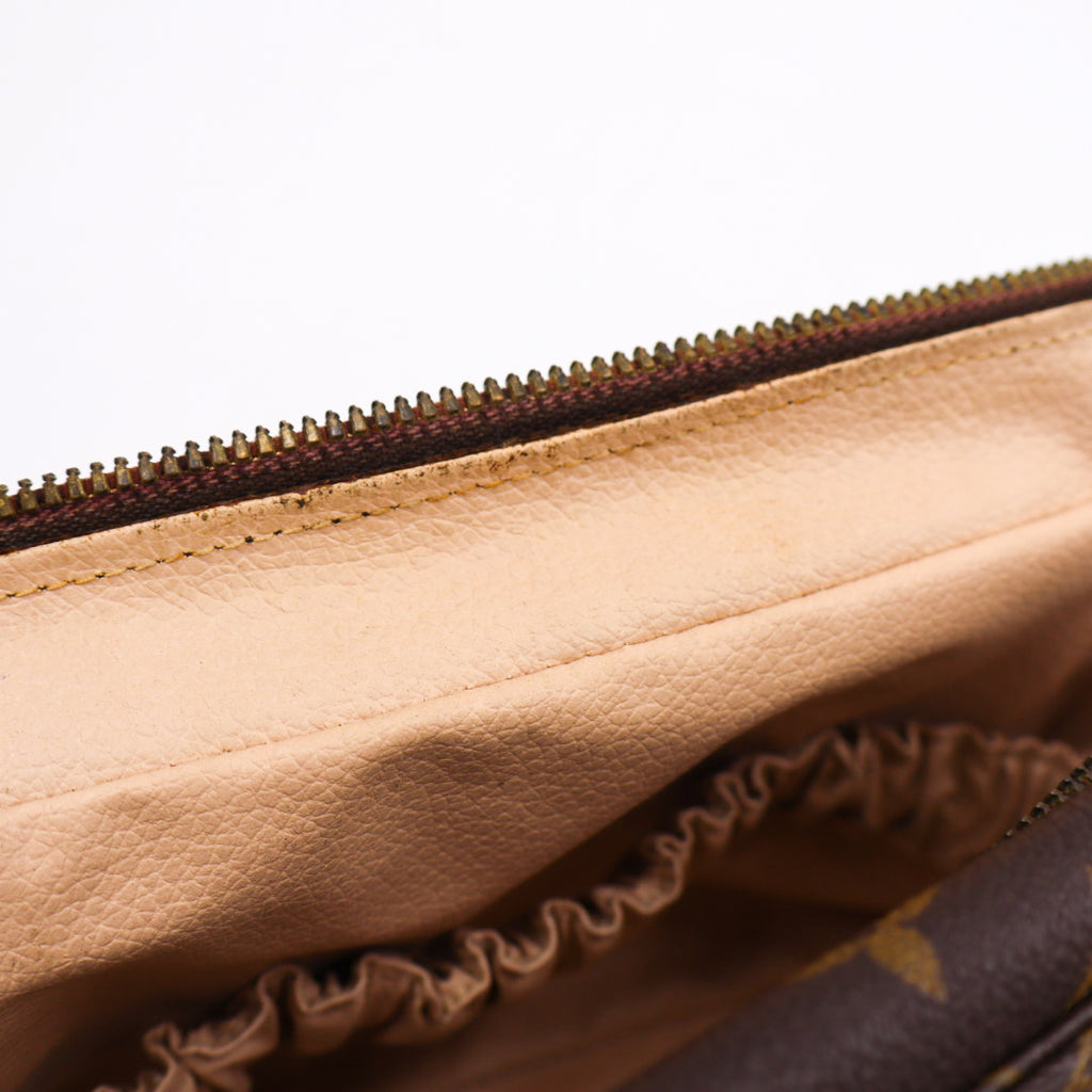 Louis Vuitton Trousse Toilette Clutch 28