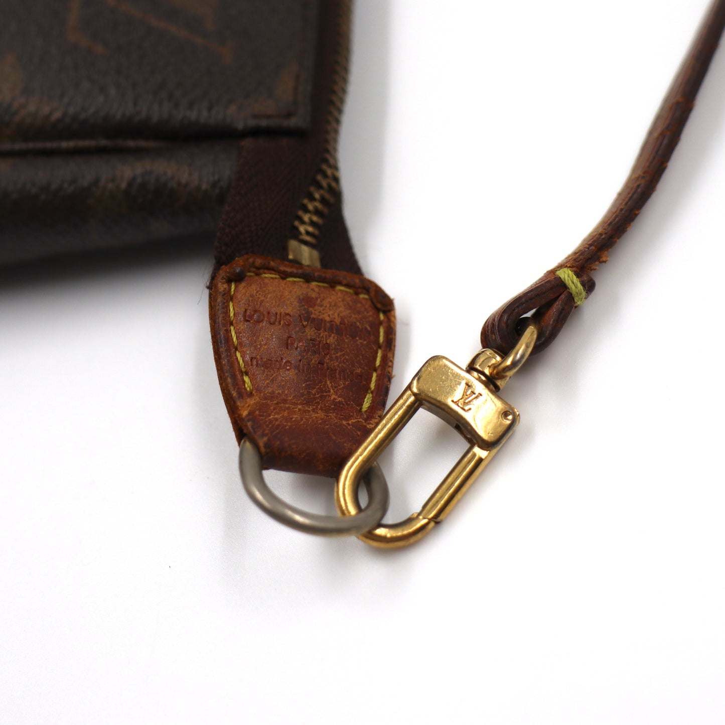 Louis Vuitton Pochette Monogram - 367