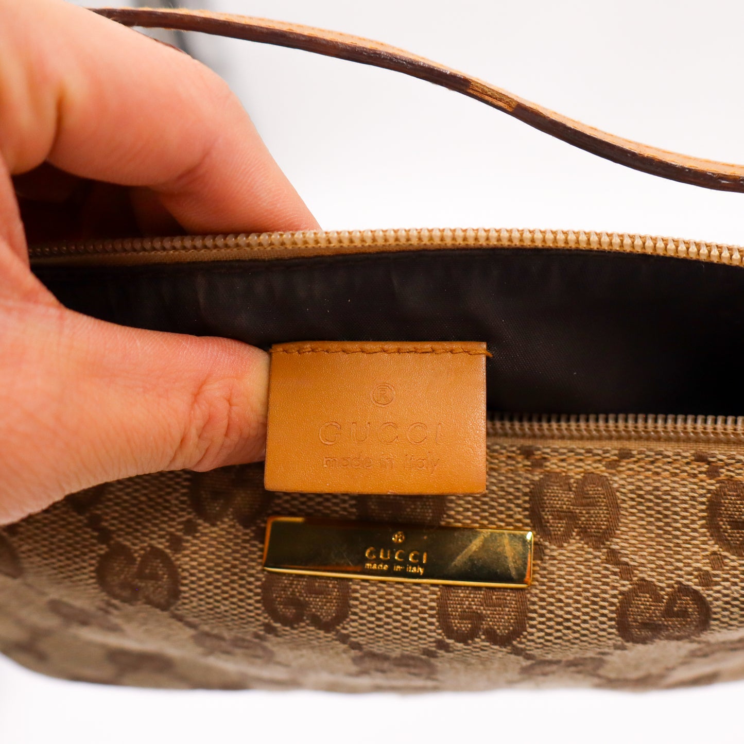 Gucci GG Boat Pochette - 598