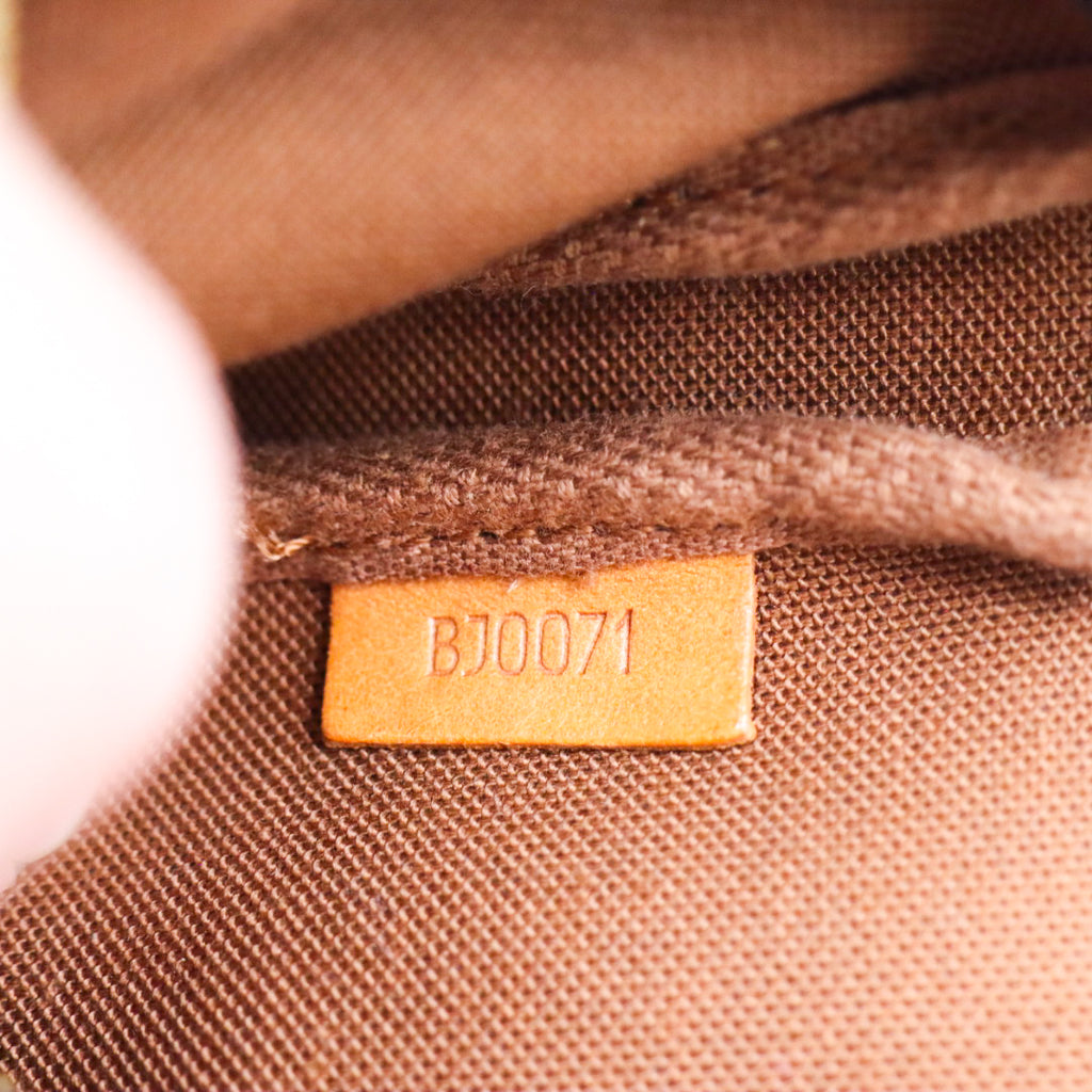 Louis Vuitton Pochette Monogramm