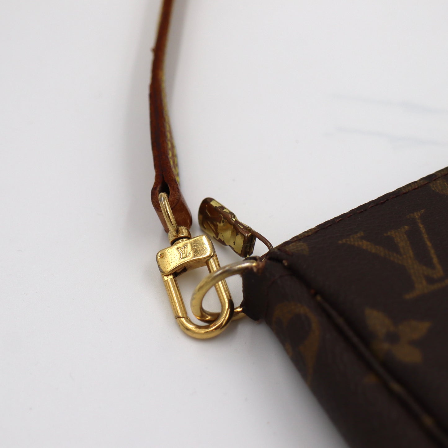 Louis Vuitton Pochette Monogram inkl. Schultergurt - 340