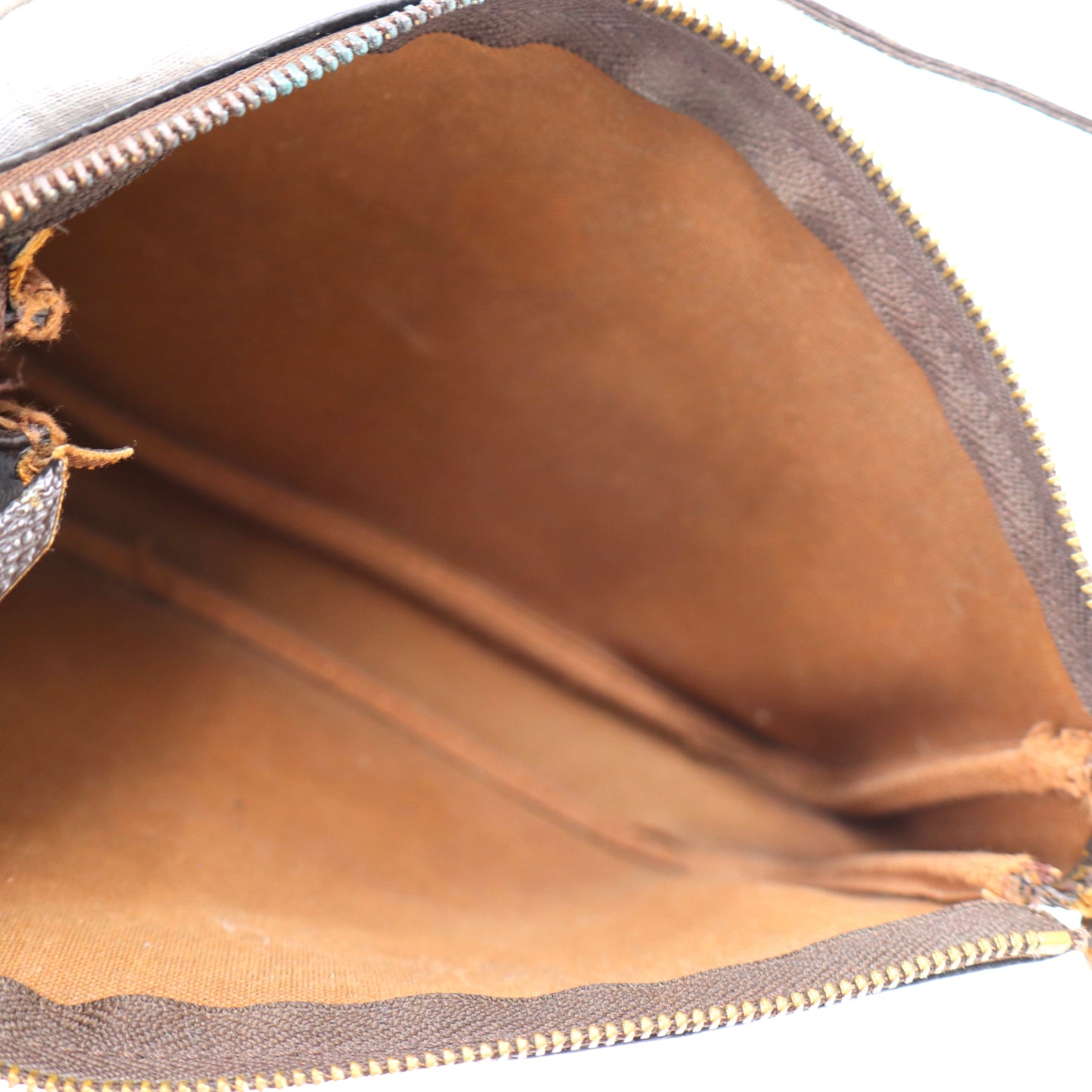 Louis Vuitton Pochette - 373