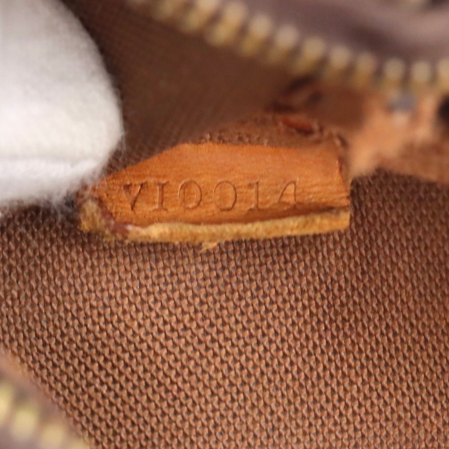 Louis Vuitton Pochette - 305