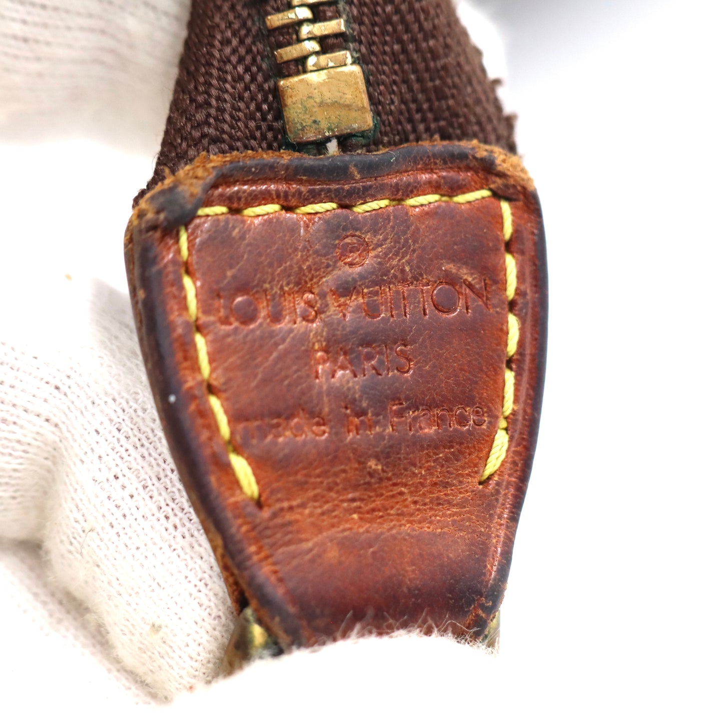 Louis Vuitton Pochette Monogram - 370