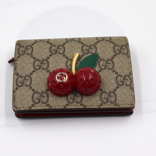 Gucci Bi-Fold GG Cherry Wallet - 522