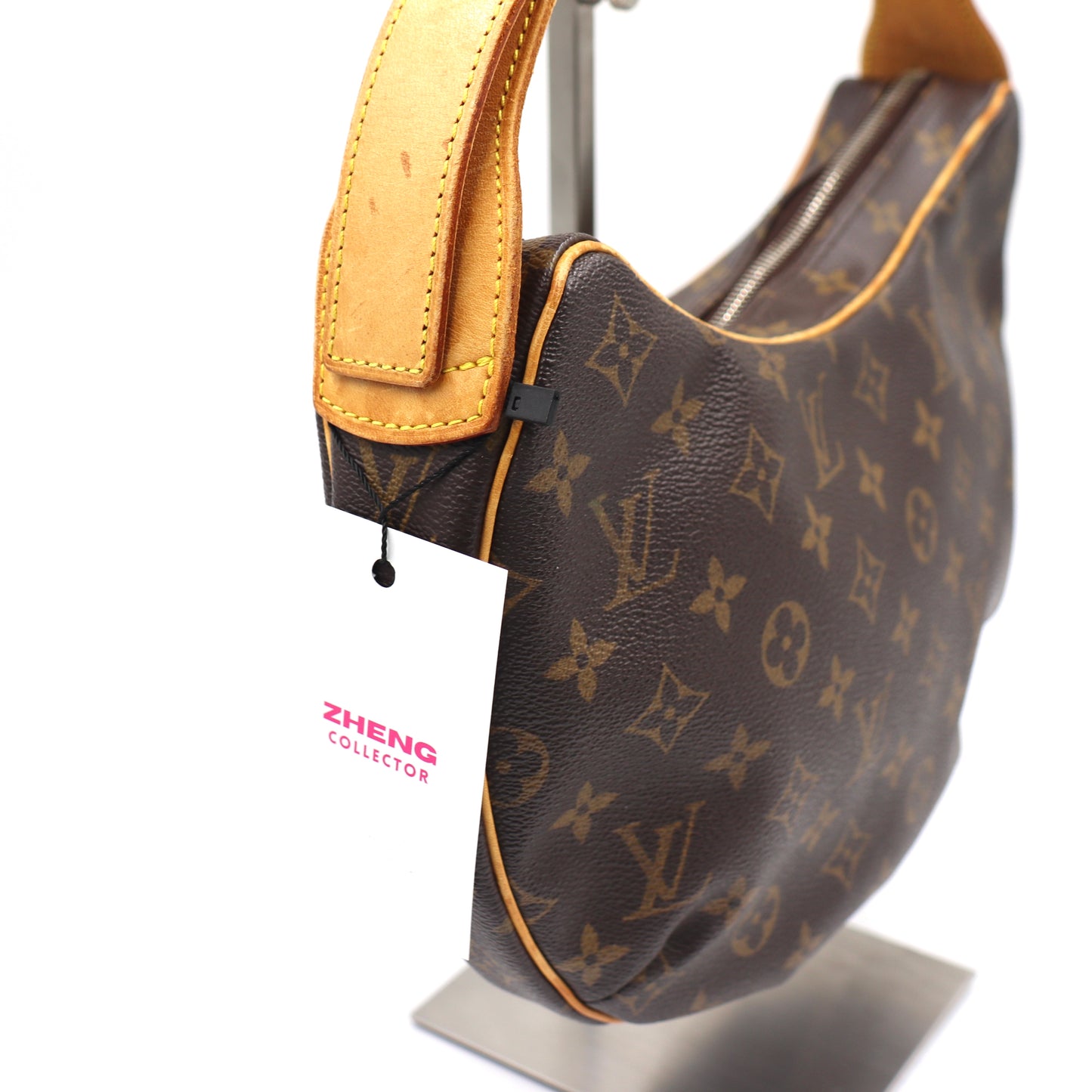 Louis Vuitton Croissant MM Monogram - 460