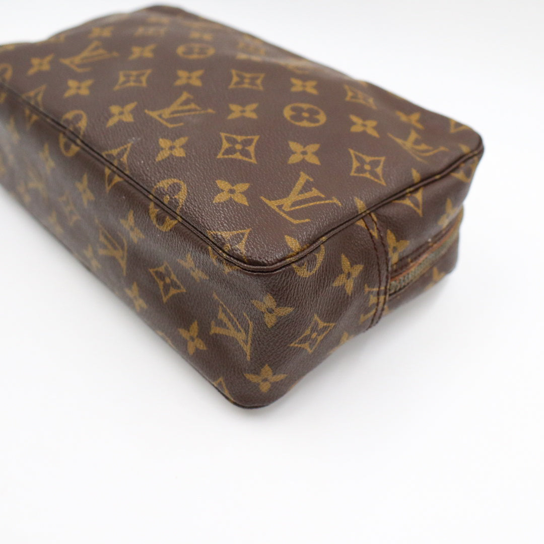Louis Vuitton Trousse Toilette Clutch 28