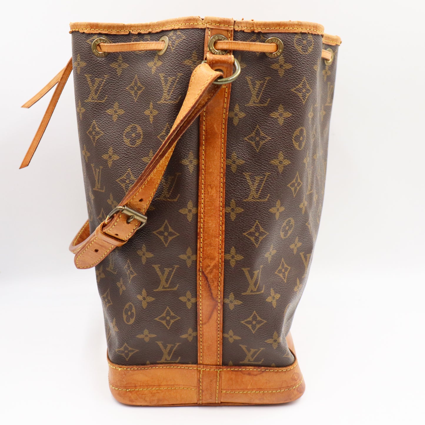 Louis Vuitton sac Noé Grande Monogram- 933